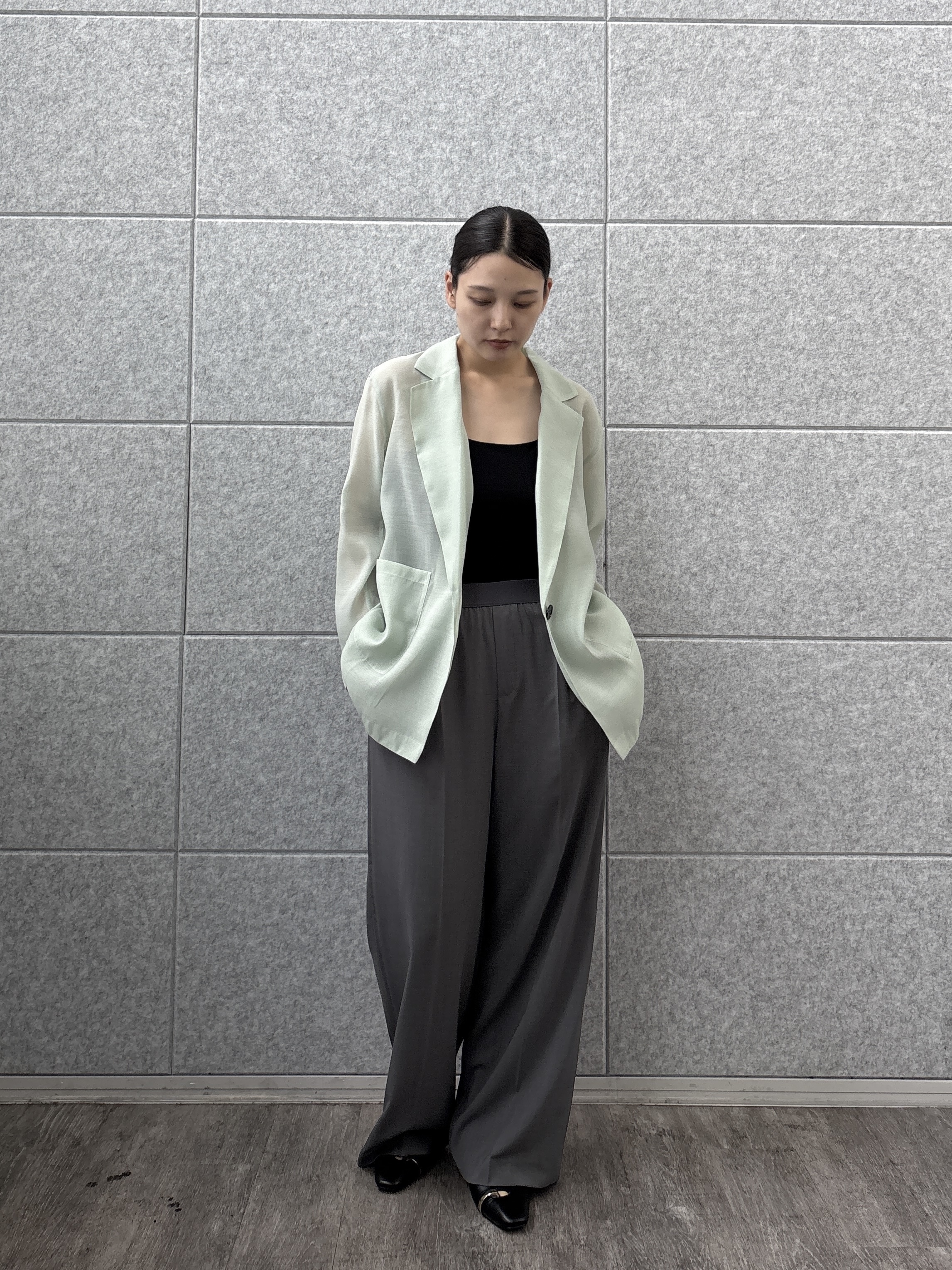 ayanoさんの「INDIVI｜【接触冷感/通気性】シアーシャツジャケット」を使ったコーディネート