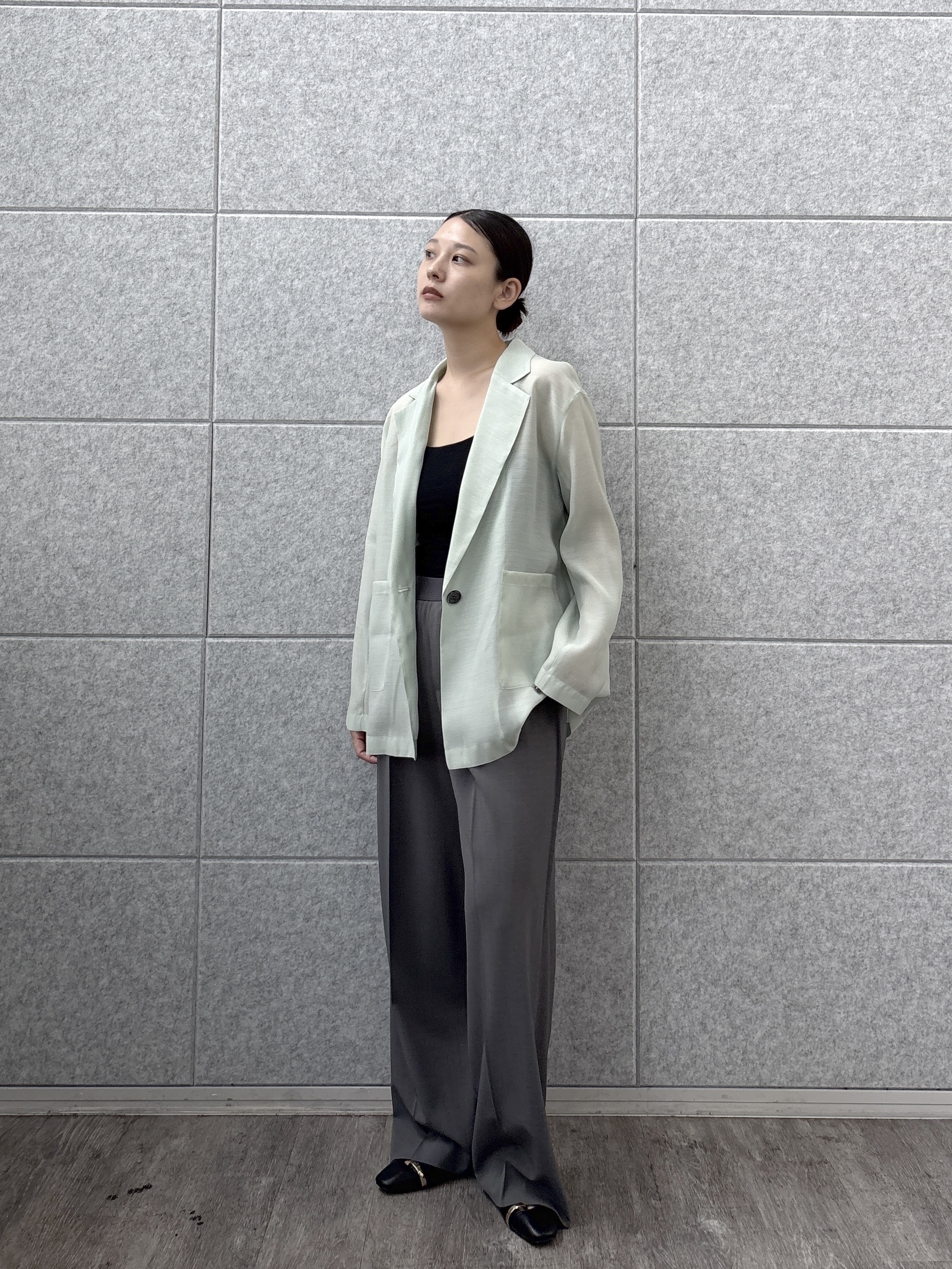 ayanoさんの「INDIVI｜【接触冷感/通気性】シアーシャツジャケット」を使ったコーディネート