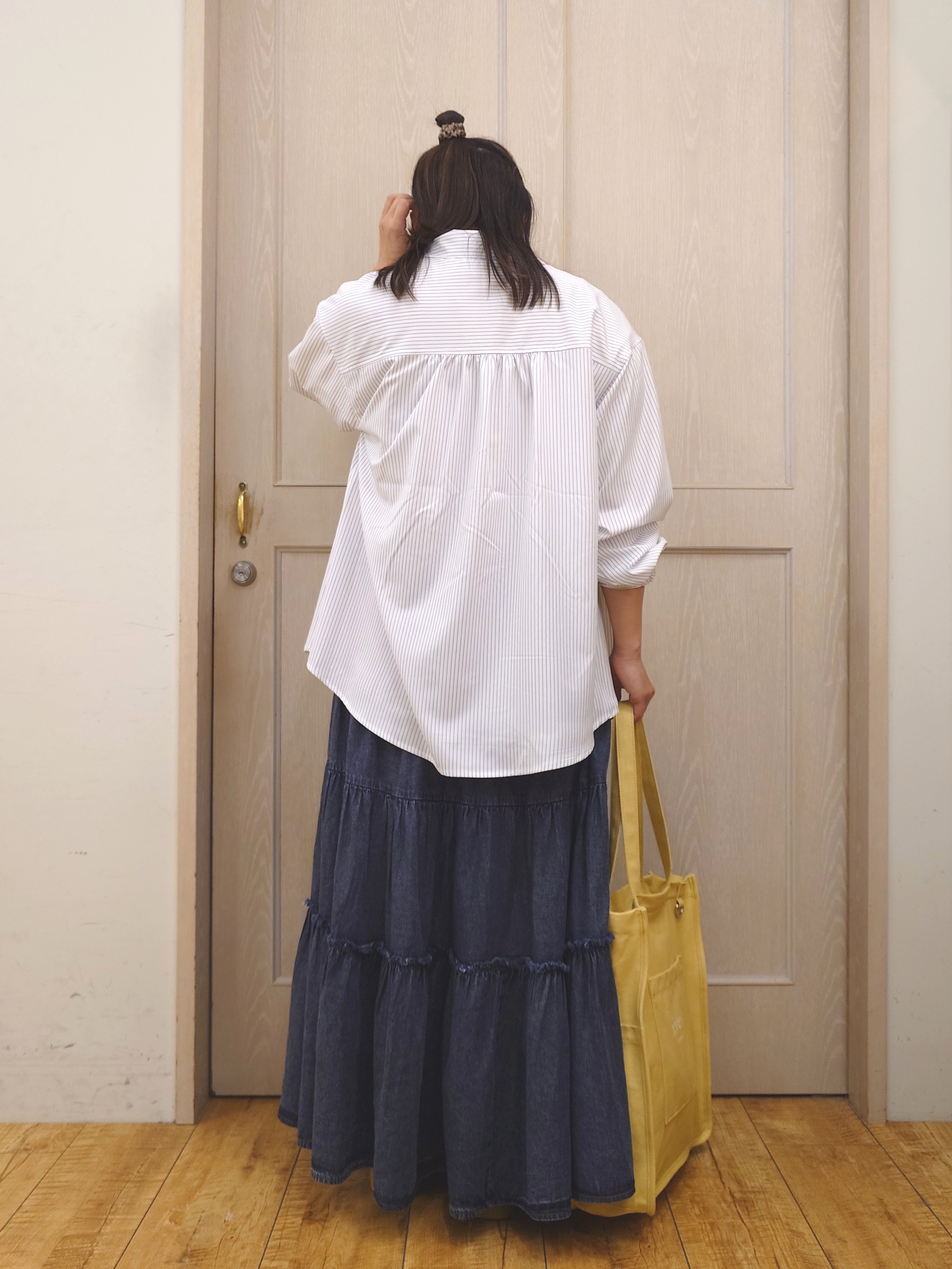 とろろさんの「SHOO･LA･RUE｜【UV/吸水速乾/洗濯後しわになりにくい】ラッシュガードにもなる ストライプシャツ」を使ったコーディネート
