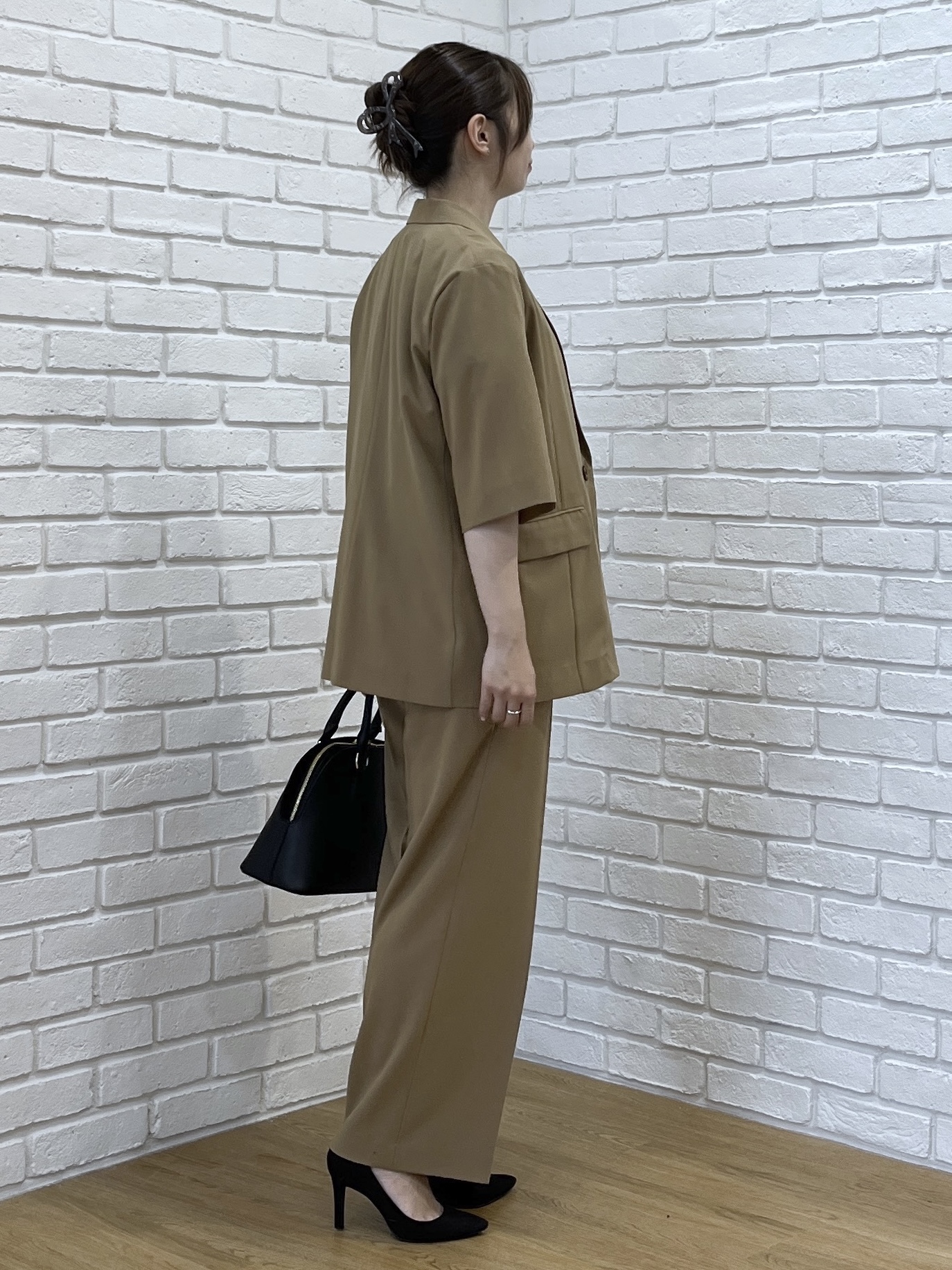 Saekoさんの「UNTITLED｜【秋の通勤羽織/セットアップ可/UVカット】エアリークール半袖ジャケット」を使ったコーディネート