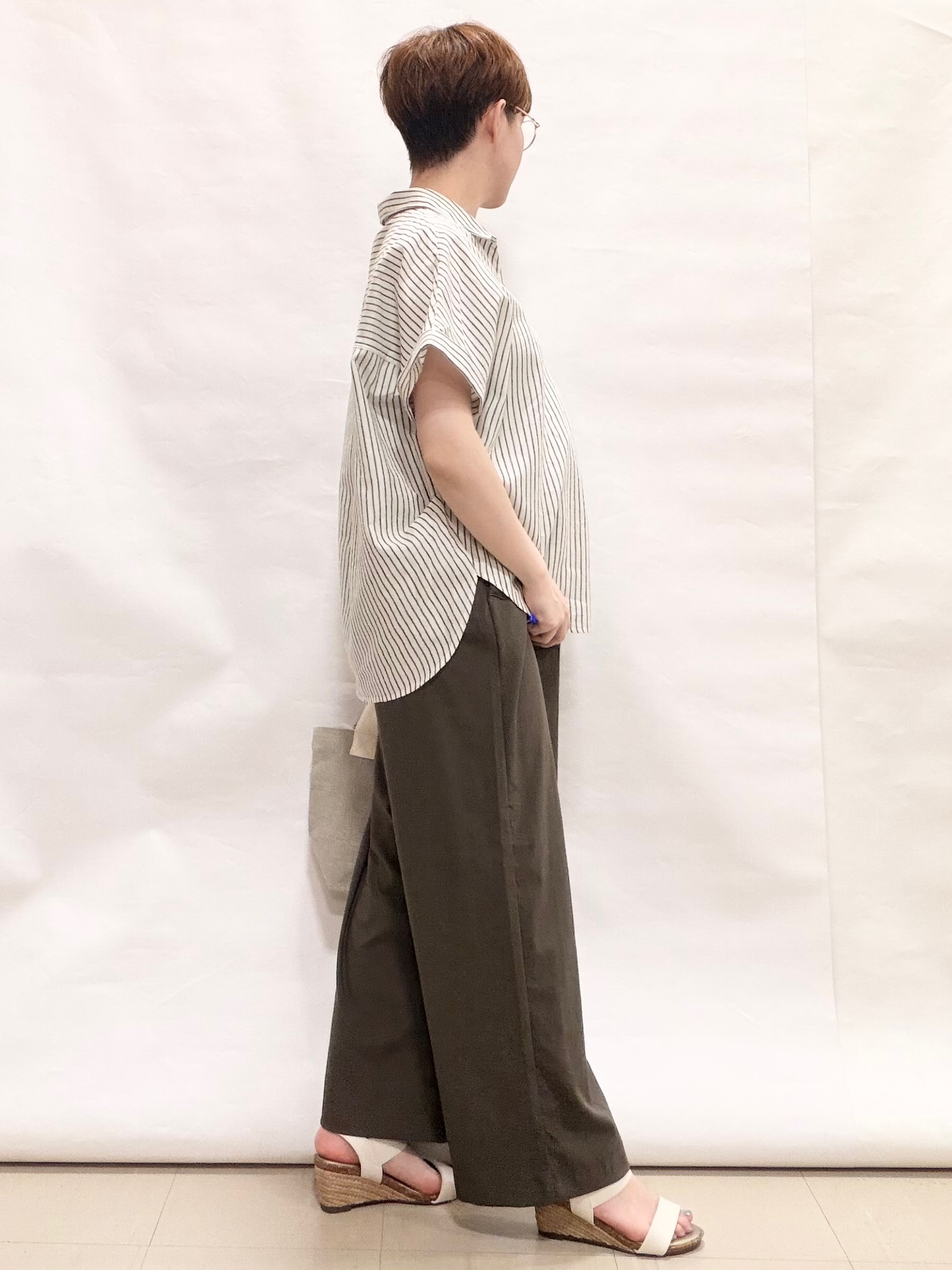 なっちゃんさんの「SHOO･LA･RUE｜【UV/吸水速乾/抗菌防臭】インせず着られる フレンチリネンスキッパーシャツ」を使ったコーディネート