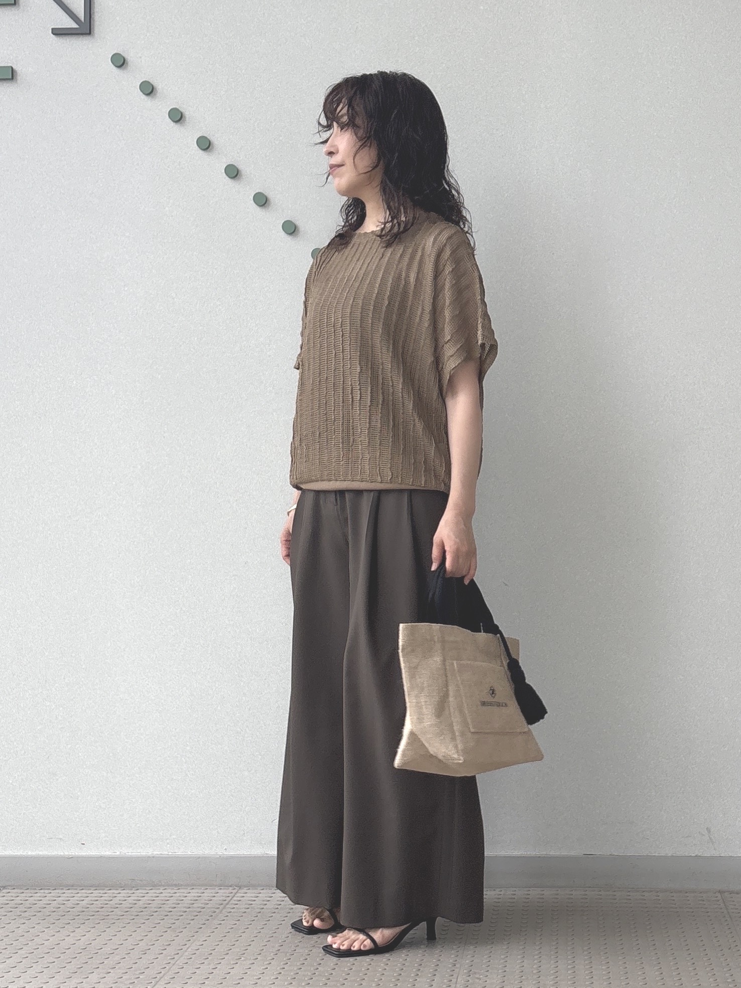 kawamuraさんの「DRESSTERIOR｜【体型カバー/日除け】ドルマンスリーブ シアーメッシュプルオーバー」を使ったコーディネート