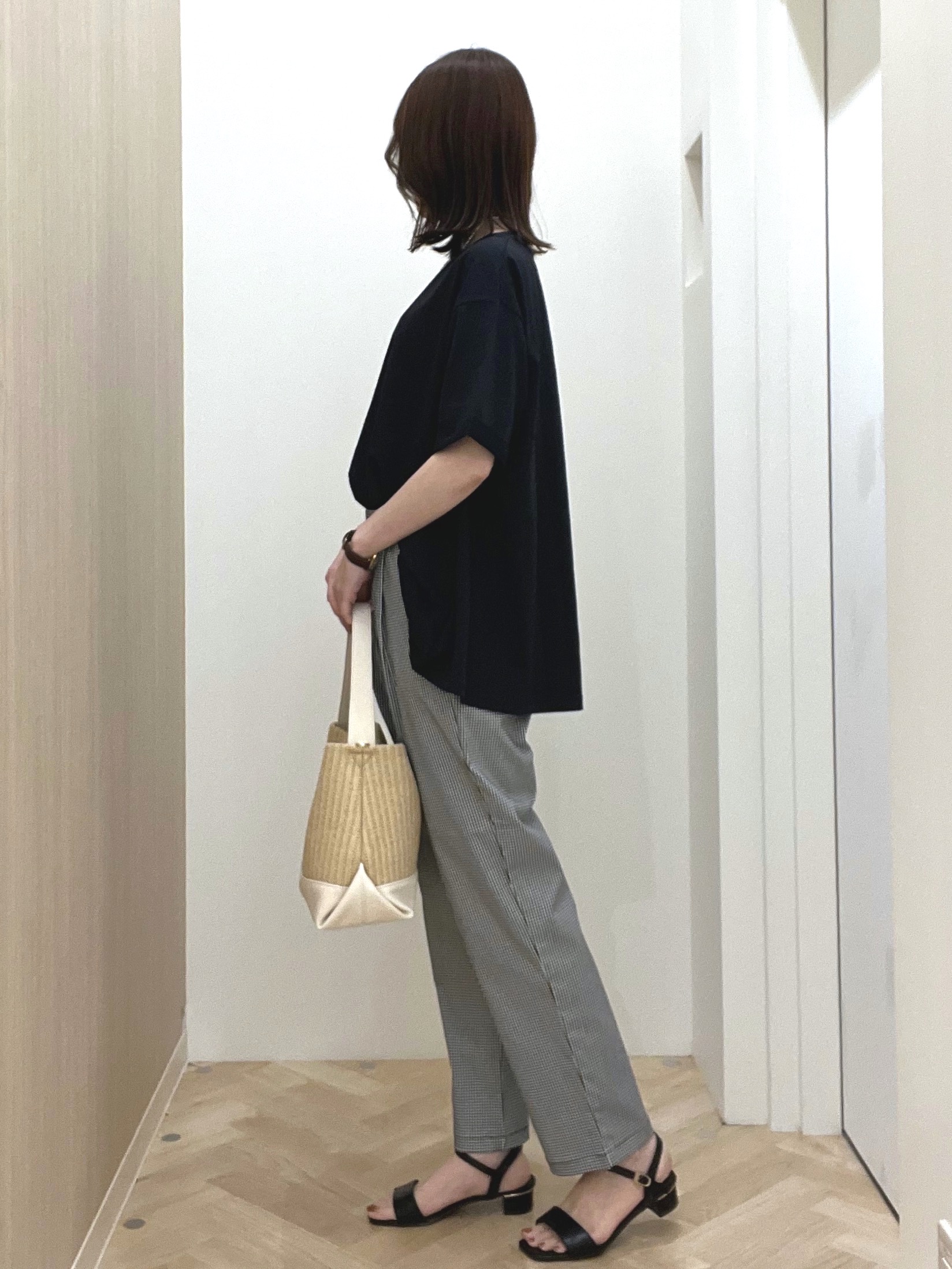  おまつさんの「grove｜【遮熱／吸水速乾／UVカット】フレアシルエットTシャツ」を使ったコーディネート