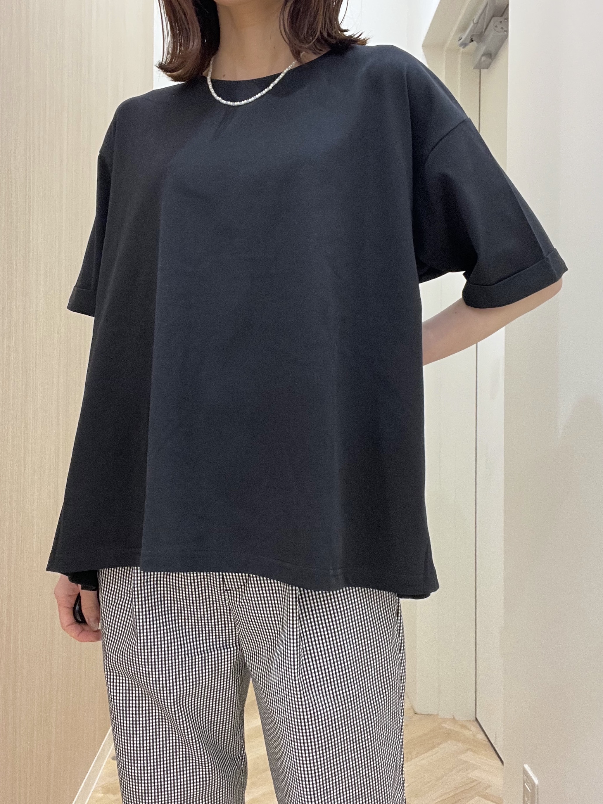  おまつさんの「grove｜【遮熱／吸水速乾／UVカット】フレアシルエットTシャツ」を使ったコーディネート