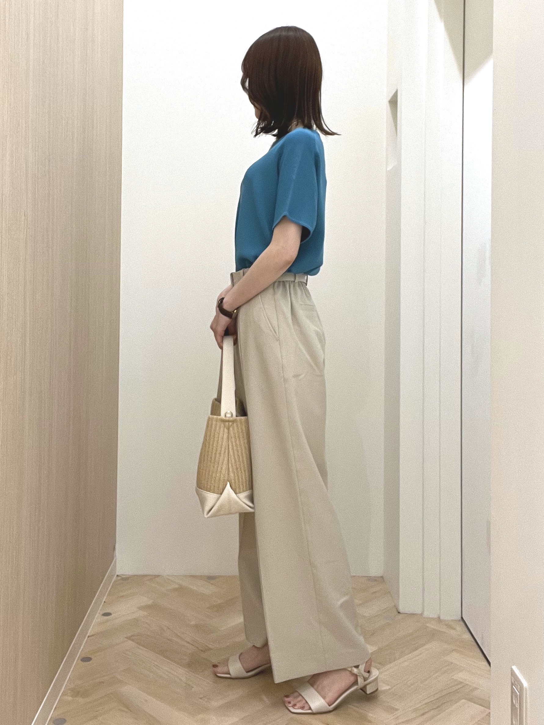  おまつさんの「grove｜【シリーズ累計36万枚！名品ニット】やわらかドライタッチ ドルマンニット」を使ったコーディネート