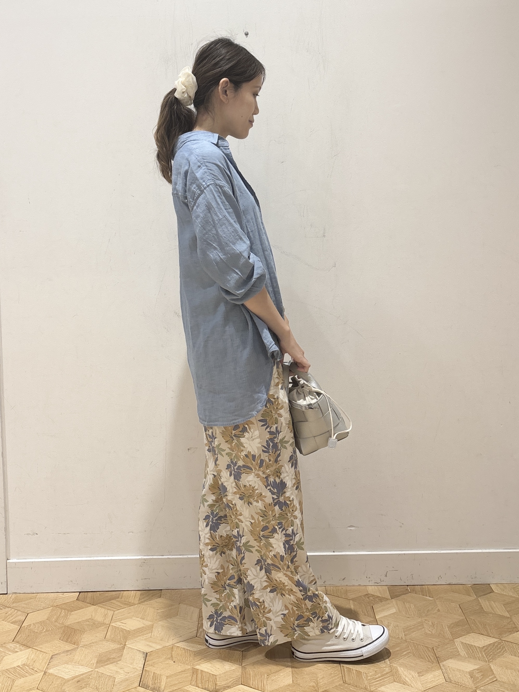 YUMIさんの「Dessin｜【セットアップ可/洗える】2オンスシアーデニムシャツ」を使ったコーディネート