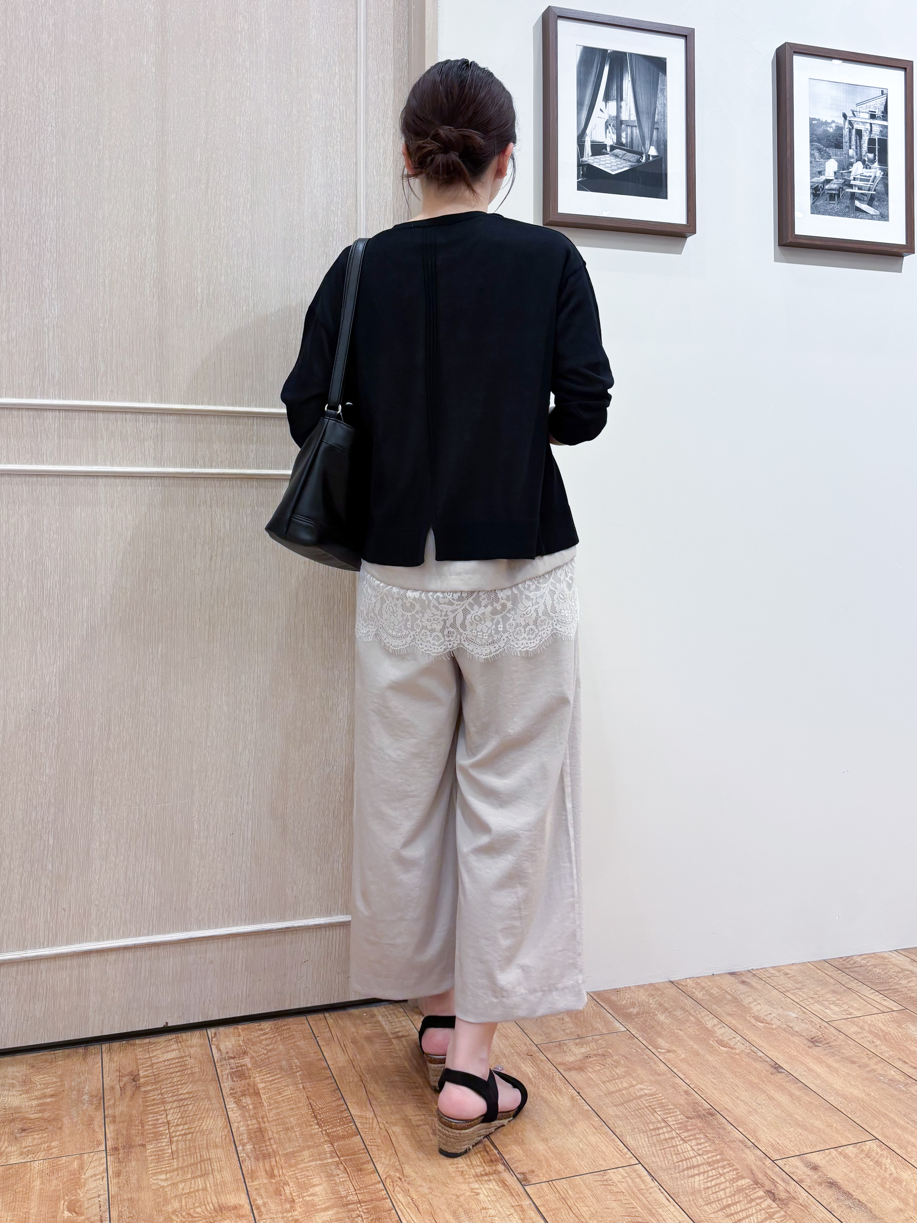 なみさんの「SHOO･LA･RUE｜【洗濯機可/S-LL】オンにもオフにも マルチに使えるボタンレスカーディガン」を使ったコーディネート