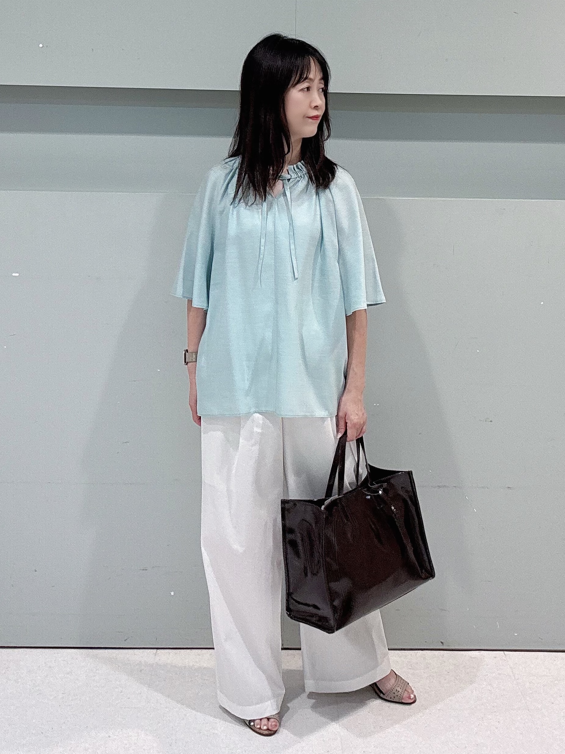 makiさんの「UNTITLED｜【シアー/首元フリル】シルキーシフォンブラウス」を使ったコーディネート
