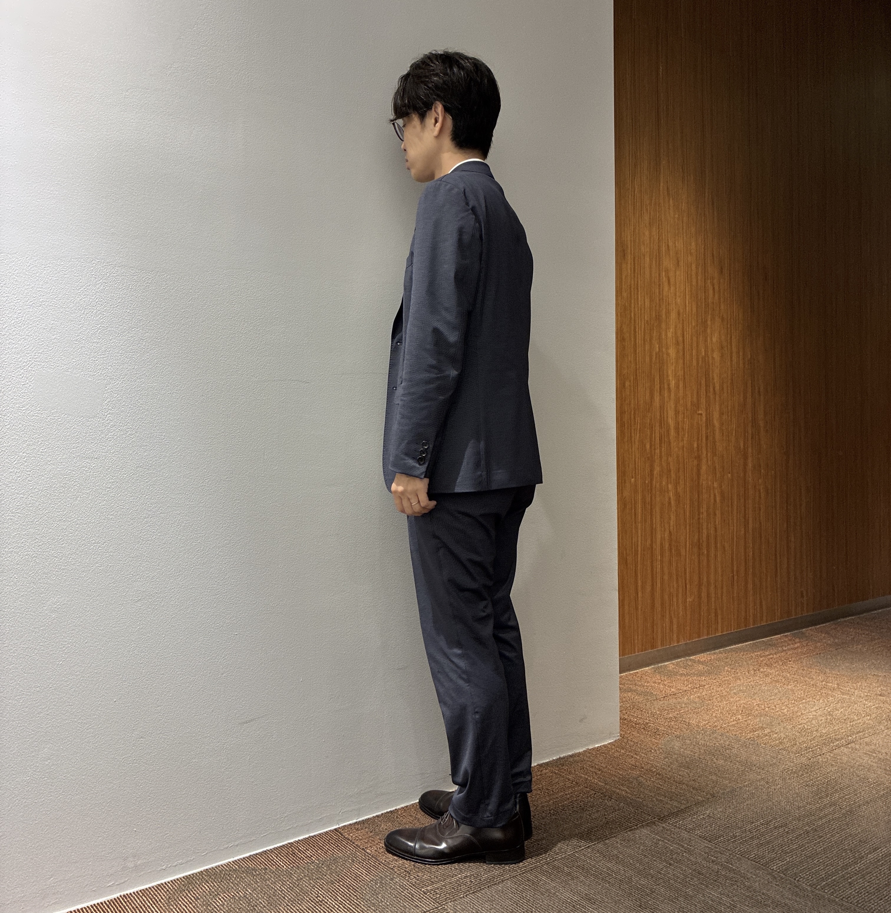 わいずみさんの「TAKEO KIKUCHI｜【360&deg;ストレッチ／軽量】None Of Stress ライト ジャケット（セットアップ対応）」を使ったコーディネート