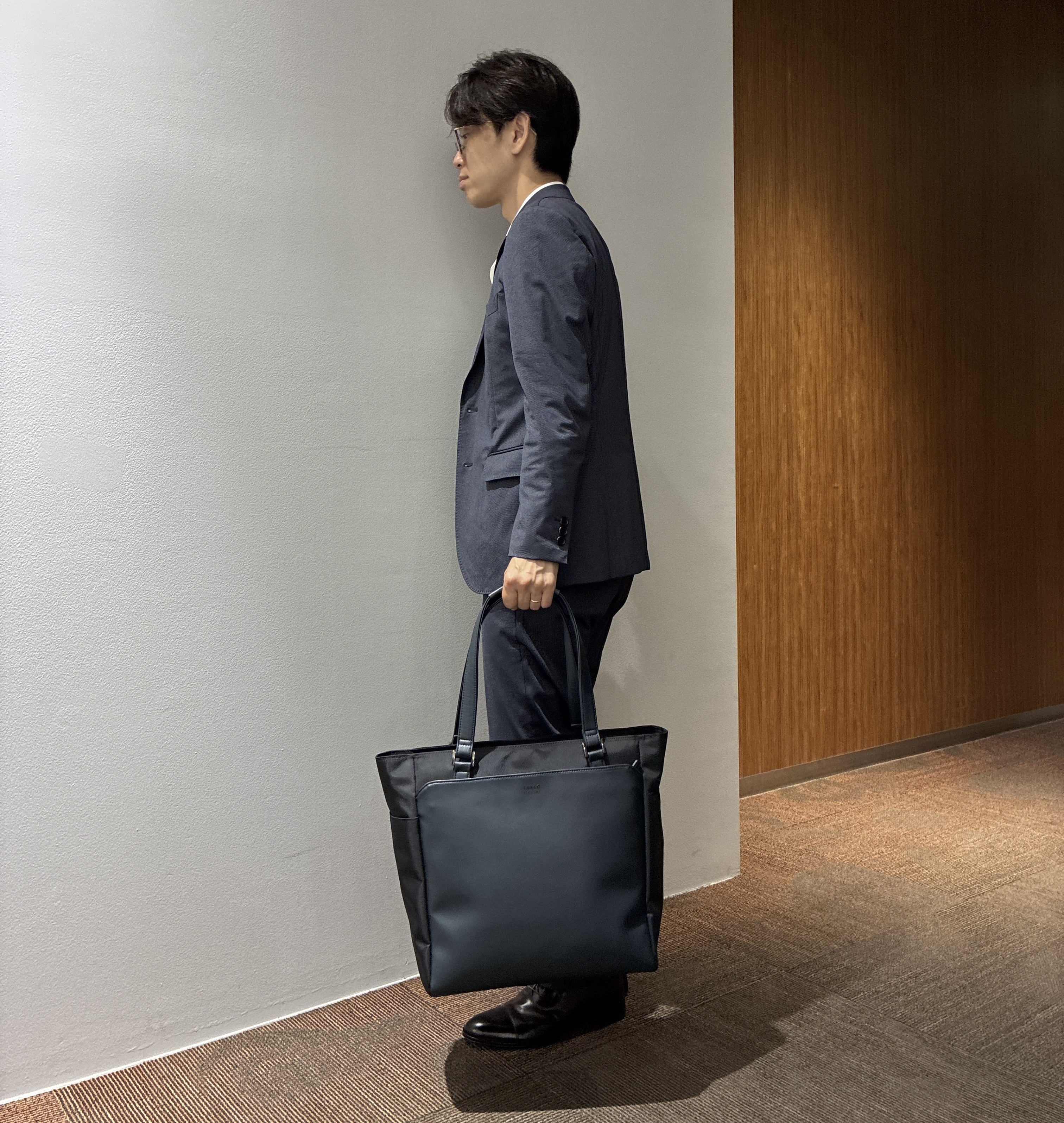 わいずみさんの「TAKEO KIKUCHI｜【360&deg;ストレッチ／軽量】None Of Stress ライト ジャケット（セットアップ対応）」を使ったコーディネート