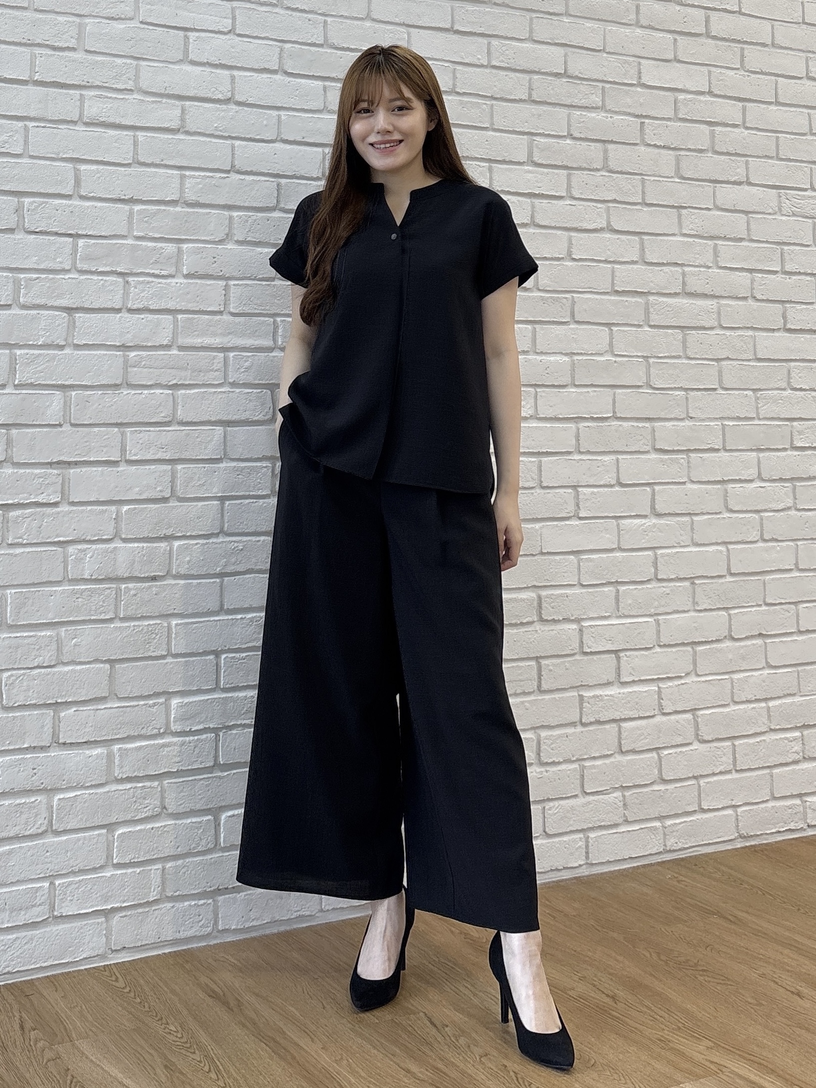 sayaさんの「COUP DE CHANCE｜【手洗い可／セットアップ可】キーネックブラウス」を使ったコーディネート