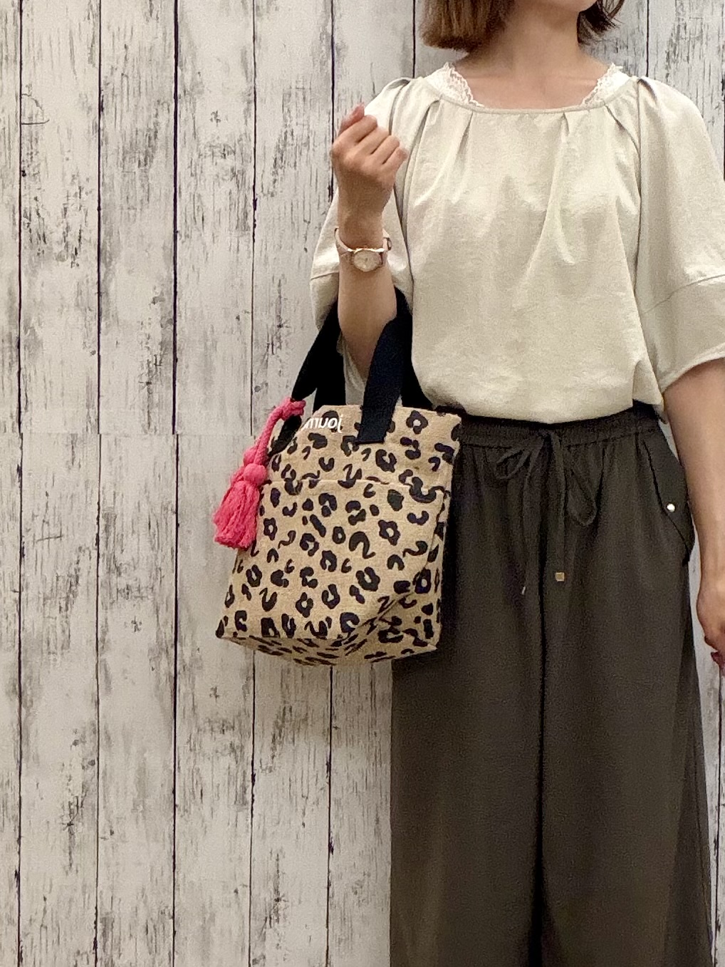 さやかさんの「SHOO･LA･RUE｜【S-LL/洗濯機可/セットアップ可】軽凛(かろりん) タックブラウス」を使ったコーディネート