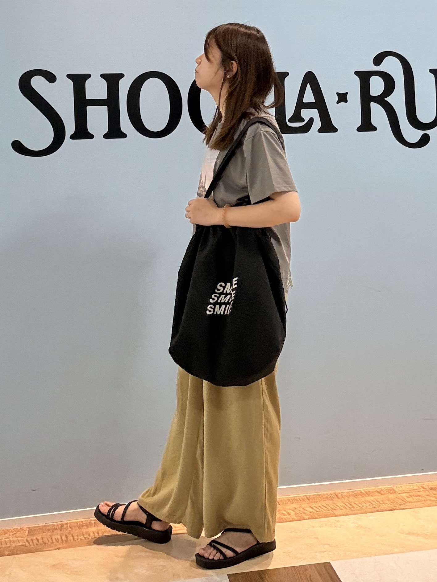 Naaatsuさんの「SHOO･LA･RUE｜【UV/S-LL/洗濯機可】真夏に着たい裾レースが女性らしさをプラスする プリントアソートTシャツ」を使ったコーディネート