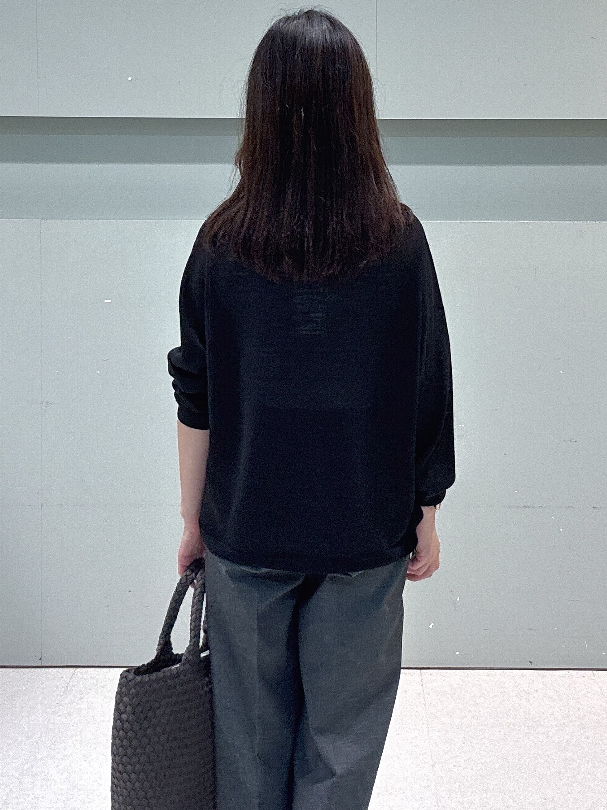 makiさんの「UNTITLED｜【ゆったり/リラクシー】リネンボートネックプルオーバー」を使ったコーディネート
