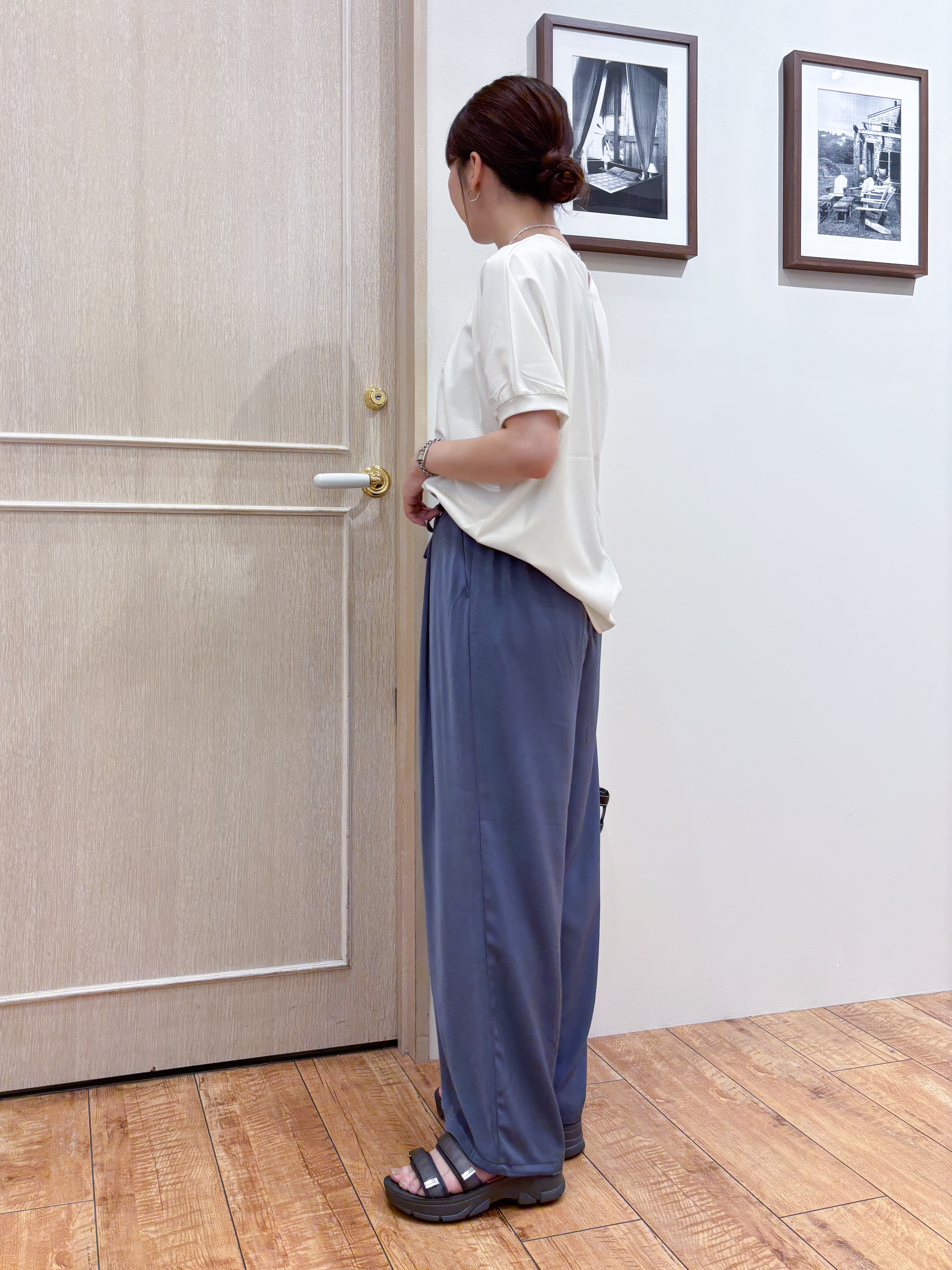 なみさんの「SHOO･LA･RUE｜【洗濯後しわになりにくい】インせず着られる さらっとタッチのドルマンブラウス」を使ったコーディネート