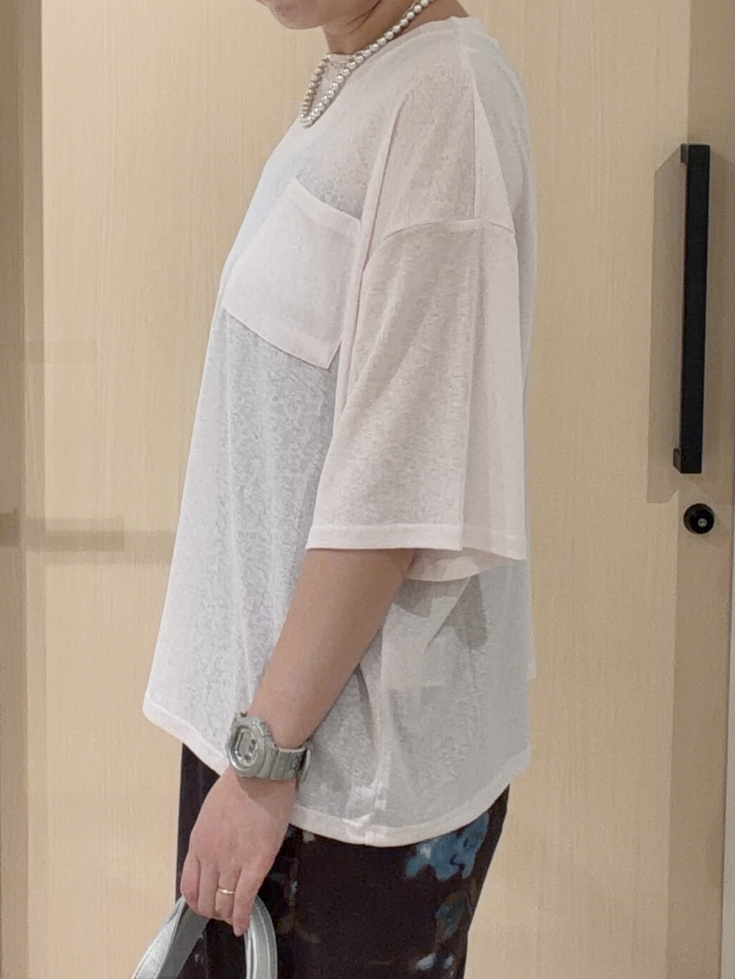 ひらしーさんの「SHOO･LA･RUE｜【S-LL/洗濯機可/体型カバー】ゆるっとこなれる 大人のシアースラブTシャツ」を使ったコーディネート