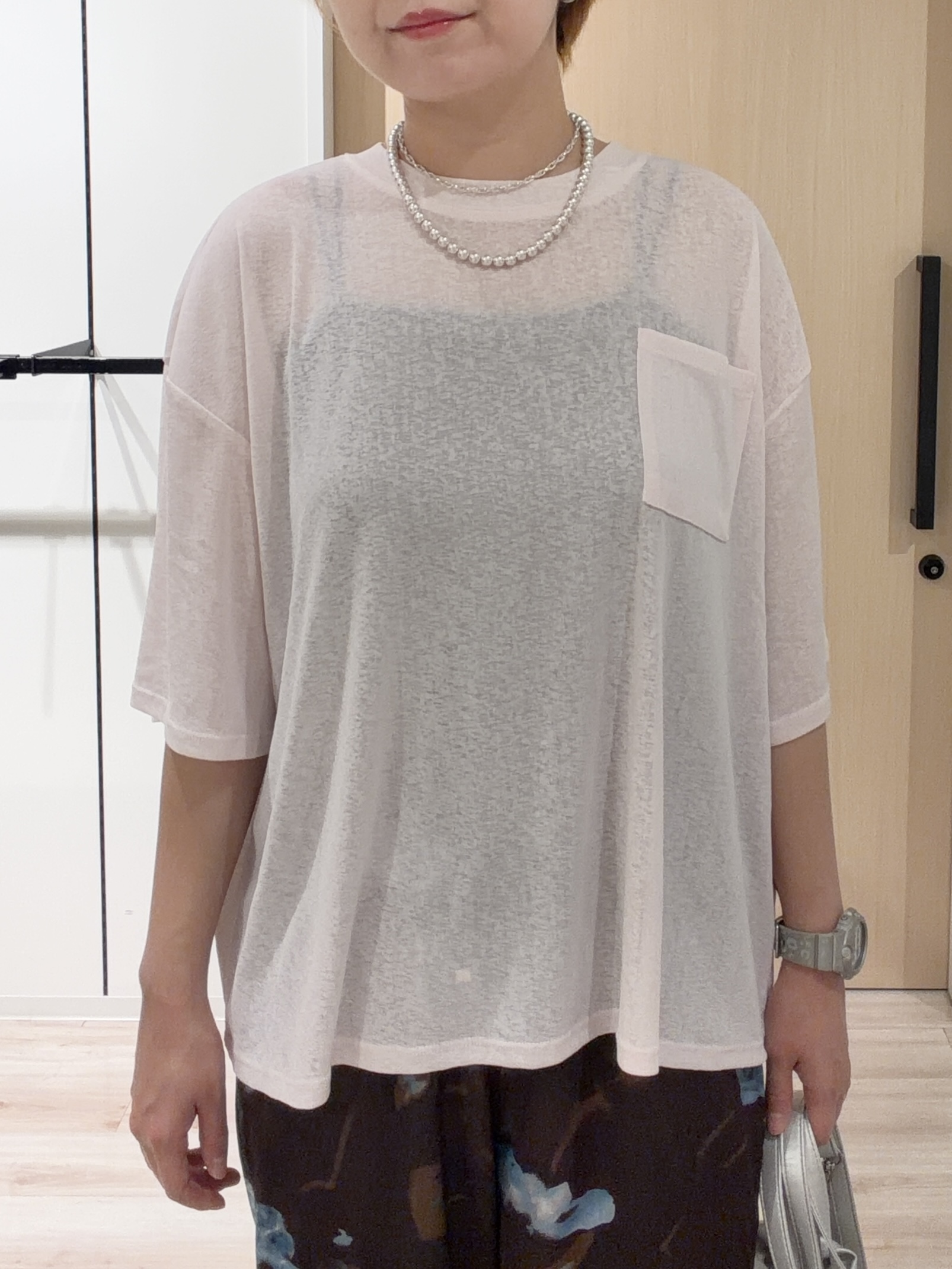 ひらしーさんの「SHOO･LA･RUE｜【S-LL/洗濯機可/体型カバー】ゆるっとこなれる 大人のシアースラブTシャツ」を使ったコーディネート