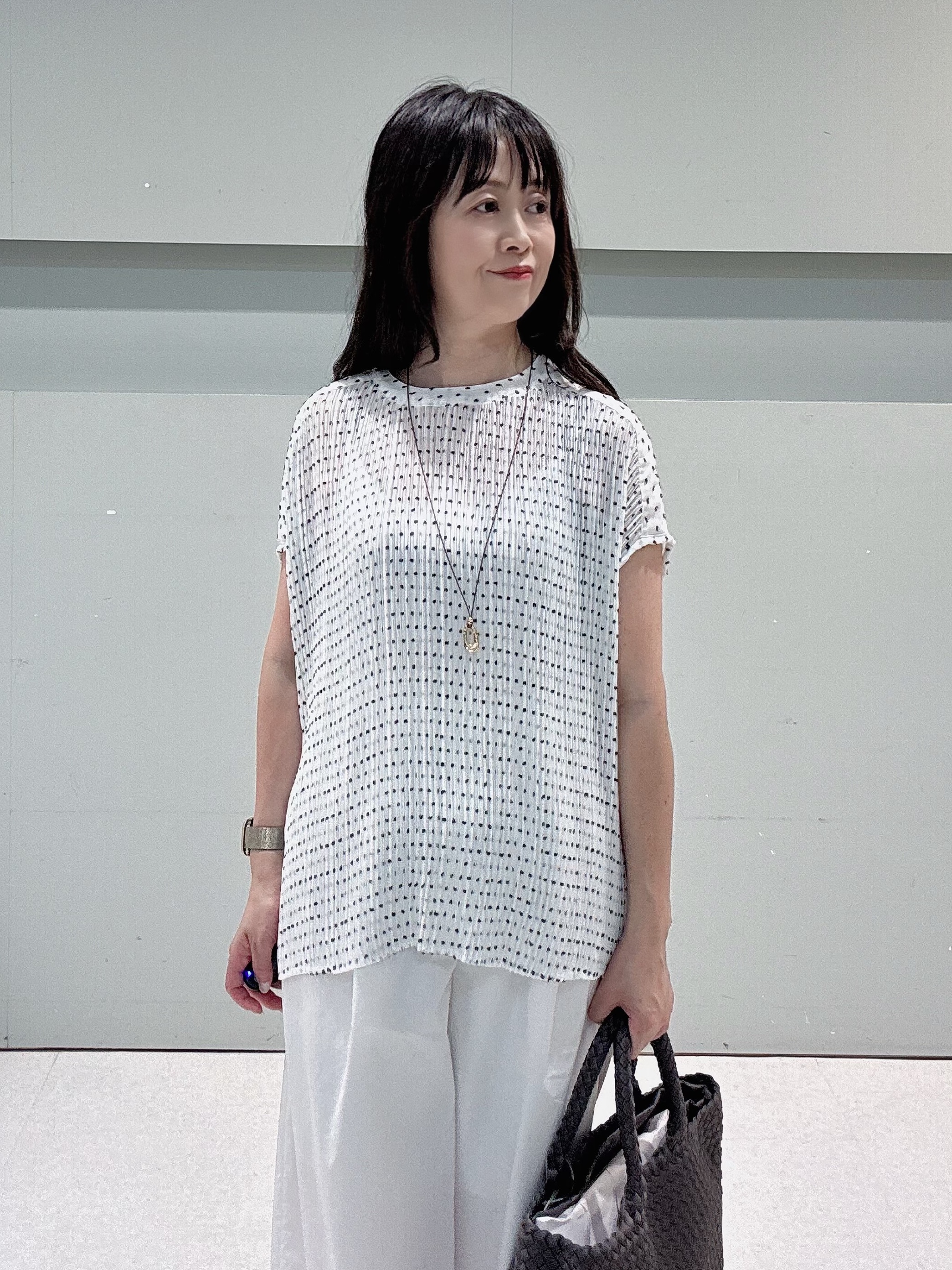 makiさんの「UNTITLED｜【1枚で着映える】ドットジャガードブラウス」を使ったコーディネート