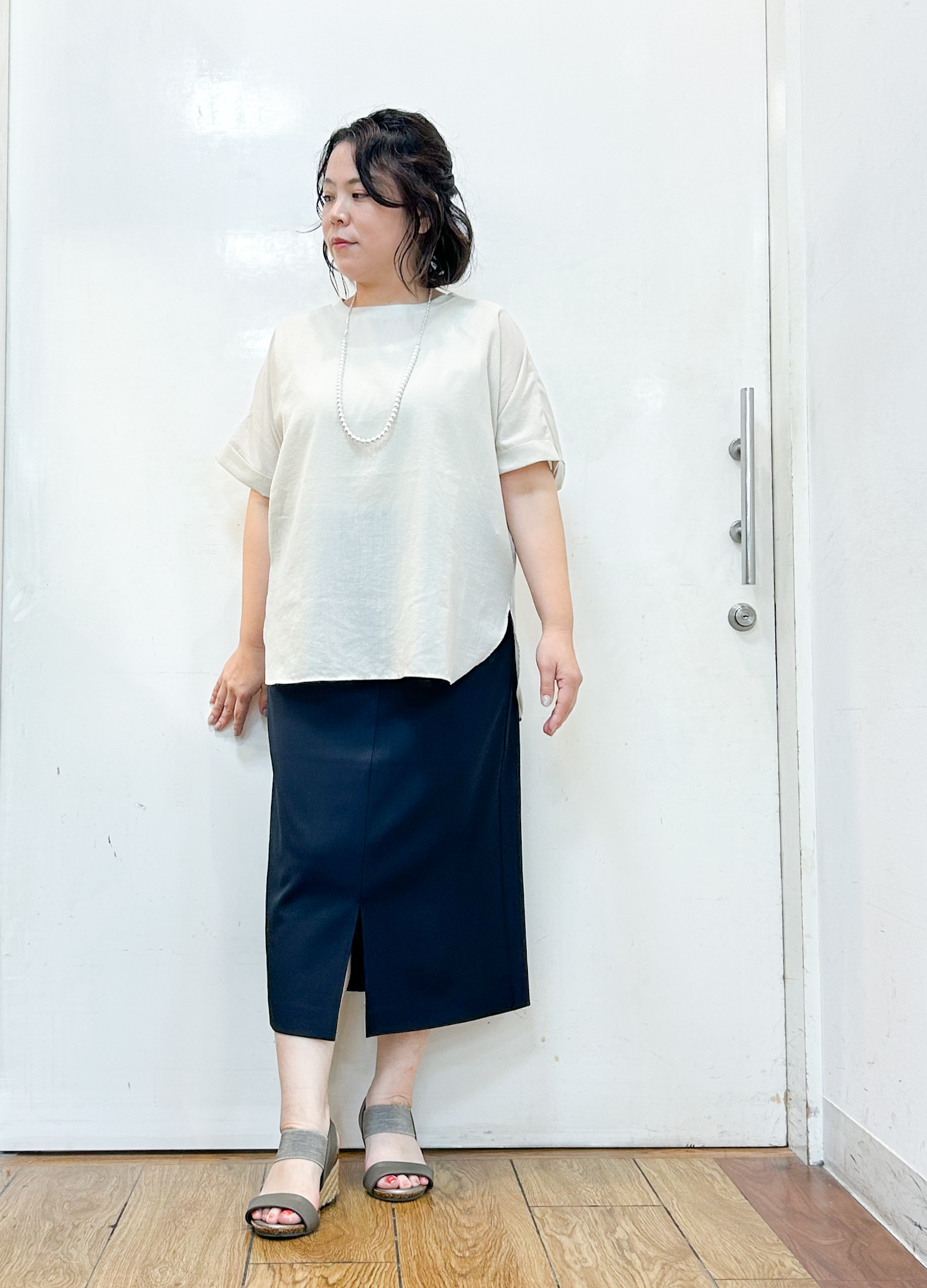 haruさんの「SHOO･LA･RUE｜【着丈選べる/体型カバー】洗濯後しわになりにくい さらっと快適ドルマントップス」を使ったコーディネート