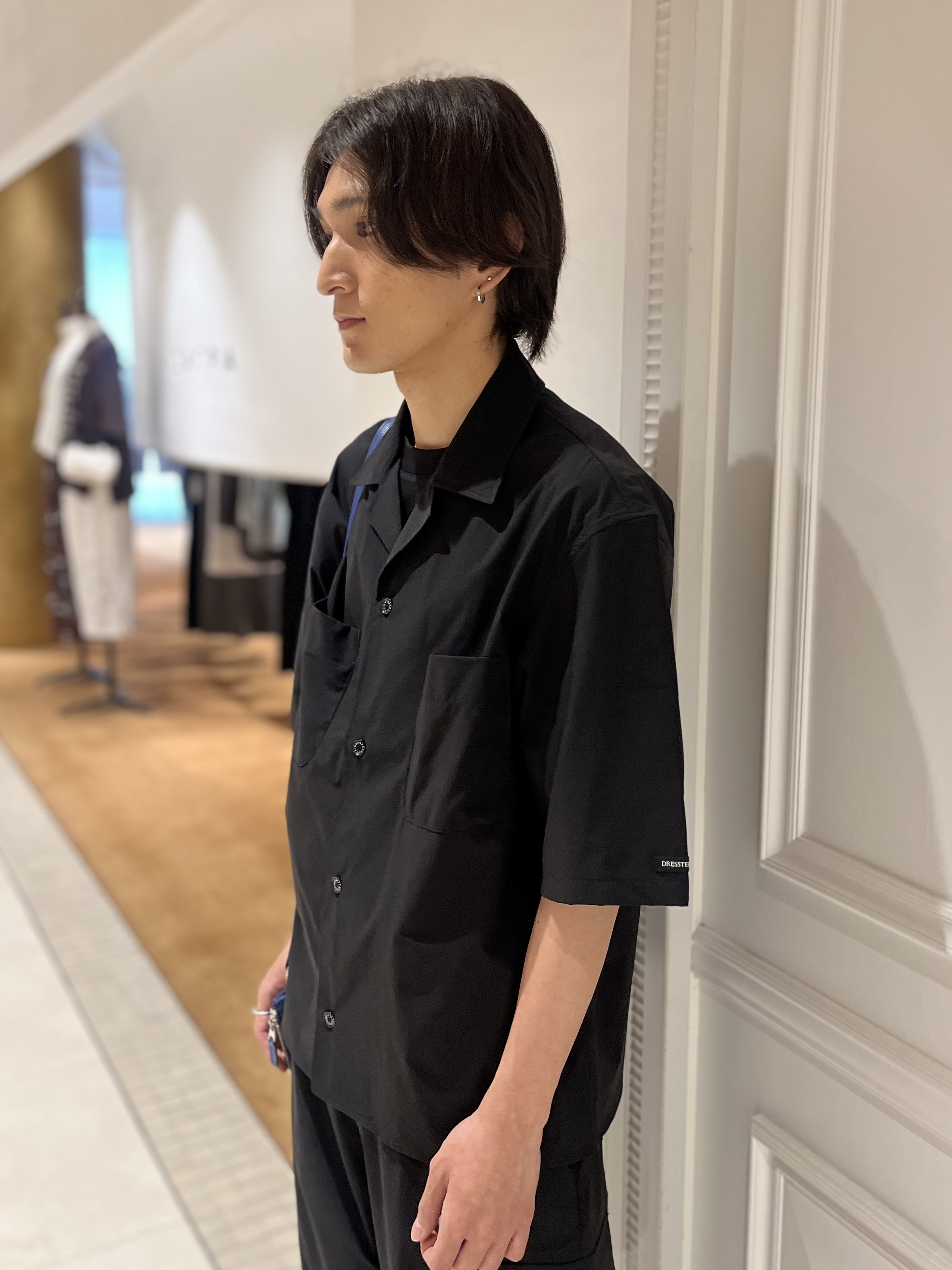 Watanabeさんの「DRESSTERIOR｜【Safari5月号掲載】イタリアレザースマホショルダーバッグ」を使ったコーディネート