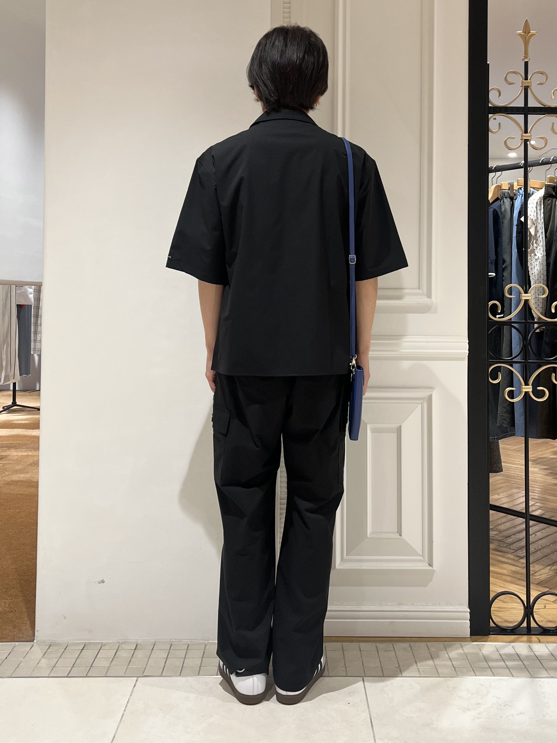 Watanabeさんの「DRESSTERIOR｜【Safari5月号掲載】イタリアレザースマホショルダーバッグ」を使ったコーディネート