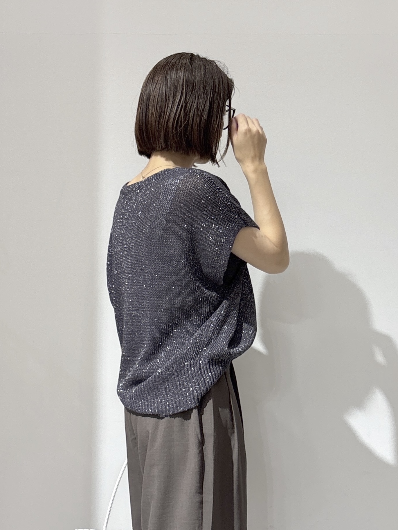 NAKAさんの「OPAQUE.CLIP｜ラメメッシュ フレンチスリーブニット【洗濯機OK】」を使ったコーディネート
