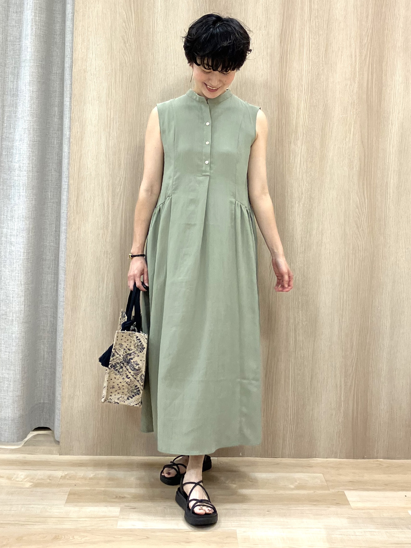 Keiさんの「grove｜【低身長さんも選べる着丈・洗濯機◎】テントラインワンピース」を使ったコーディネート