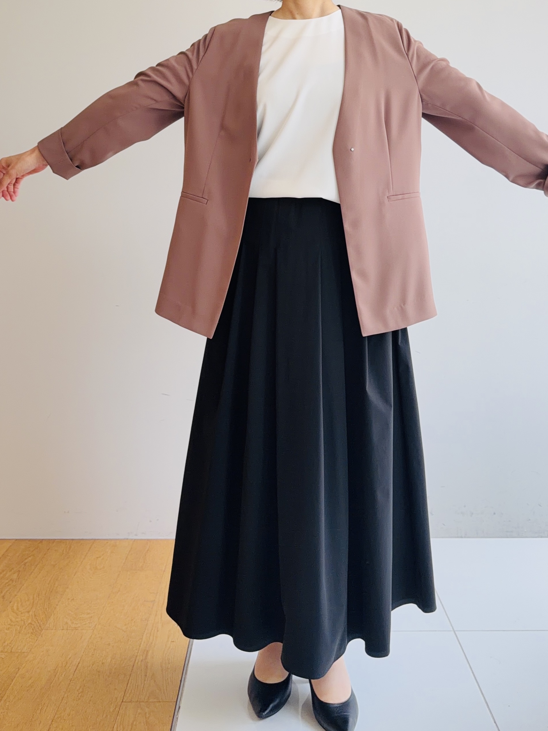 murayamaさんの「INDIVI｜【接触冷感／透湿／着る日傘】ノーカラージャケット」を使ったコーディネート