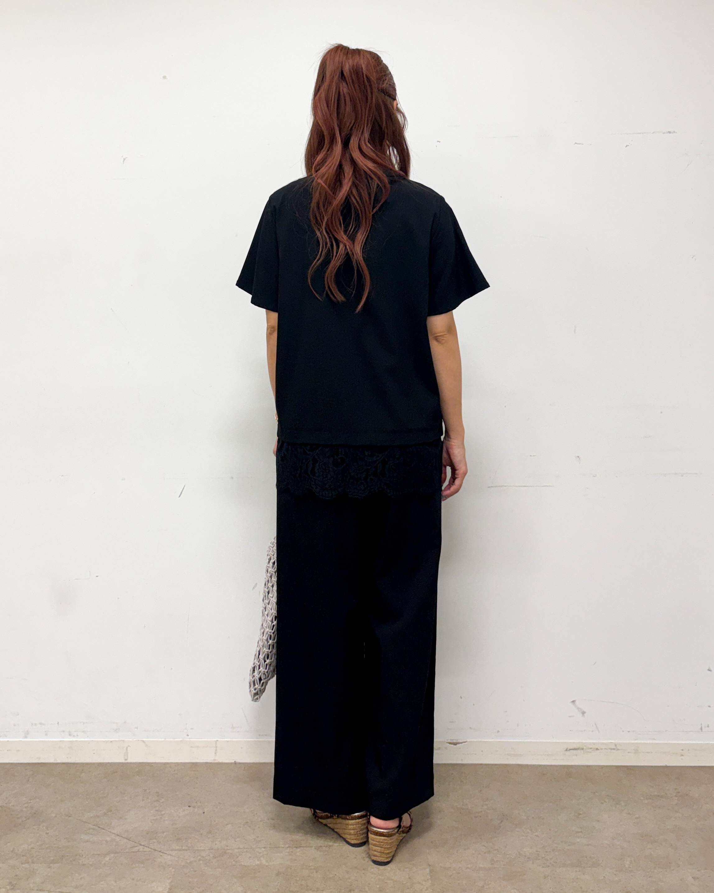 ゆゆさんの「SHOO･LA･RUE｜【S-LL/洗濯機可】軽凛(かろりん) 楽に着られて上品 裾レーススキッパーブラウス」を使ったコーディネート