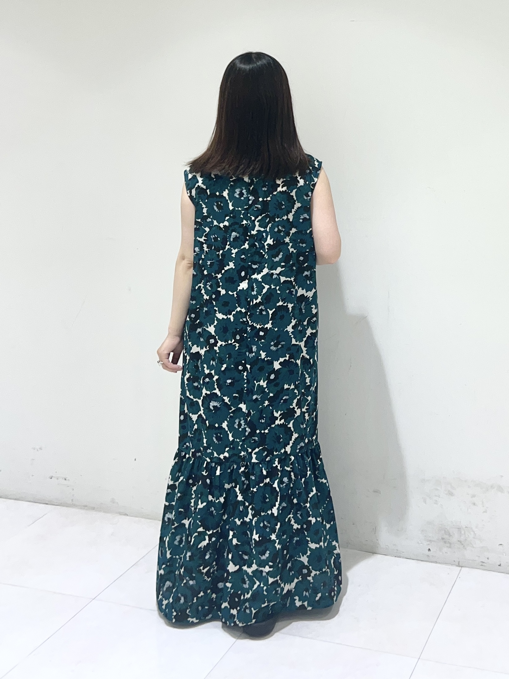 Mitsukiさんの「UNTITLED｜【花柄/着映え】フラワープリントワンピース」を使ったコーディネート