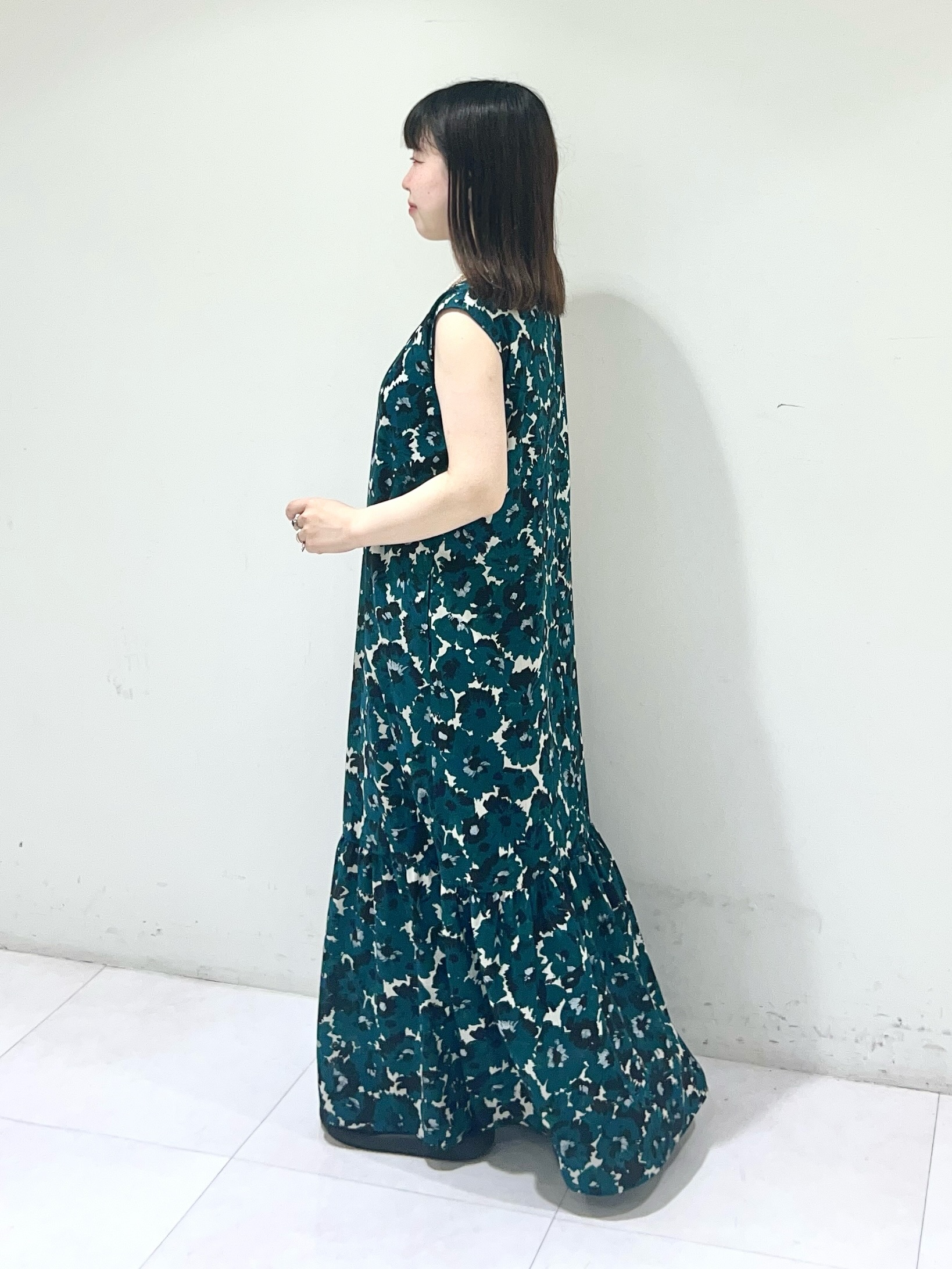 Mitsukiさんの「UNTITLED｜【花柄/着映え】フラワープリントワンピース」を使ったコーディネート