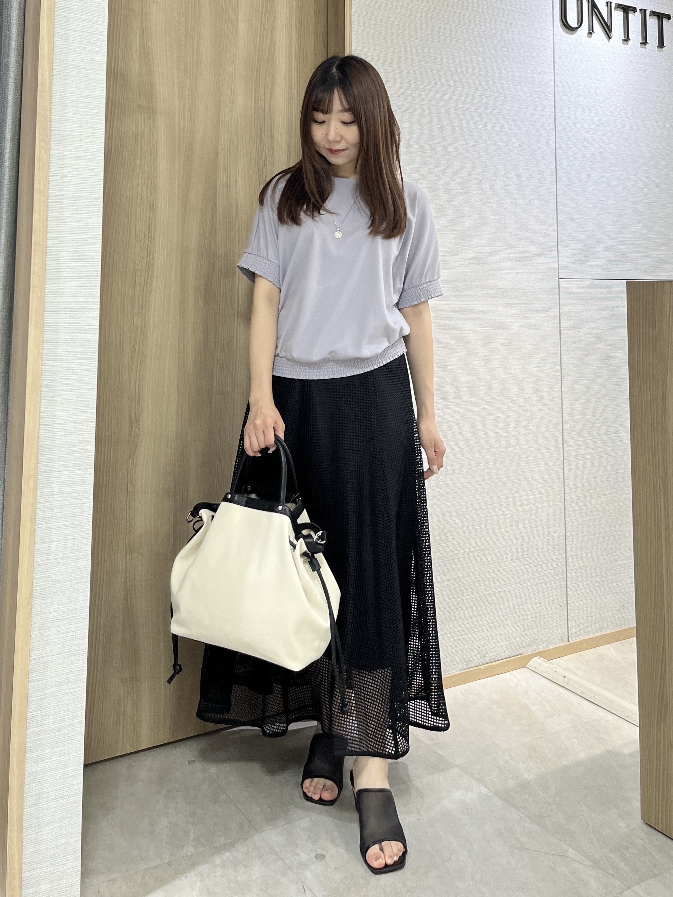 KAHOさんの「UNTITLED｜【接触冷感/汗染み防止/吸水速乾/UVカット】シャーリングプルオーバー」を使ったコーディネート