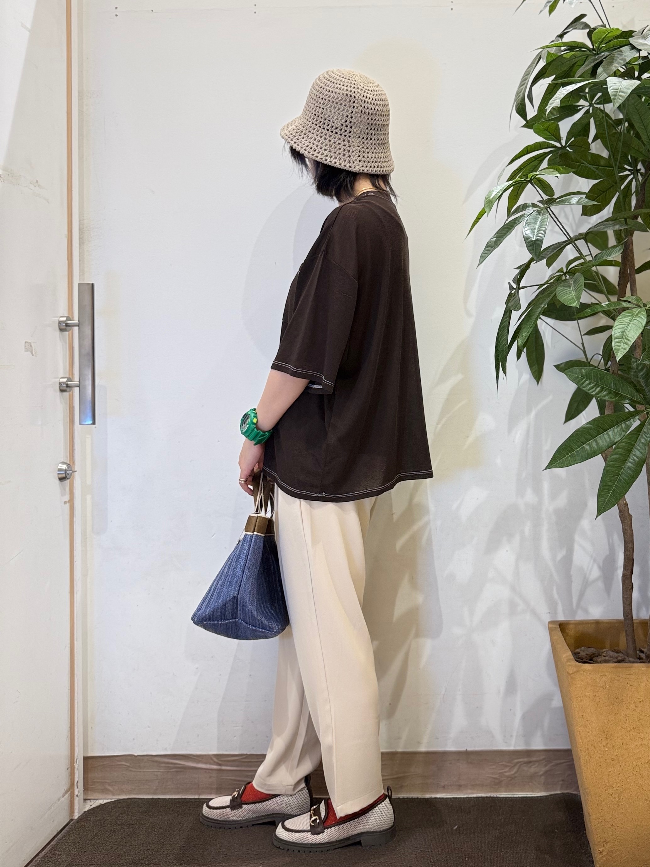 misakiさんの「SHOO･LA･RUE｜【S-LL/洗濯機可/体型カバー】ゆるっとこなれる 大人のシアースラブTシャツ」を使ったコーディネート