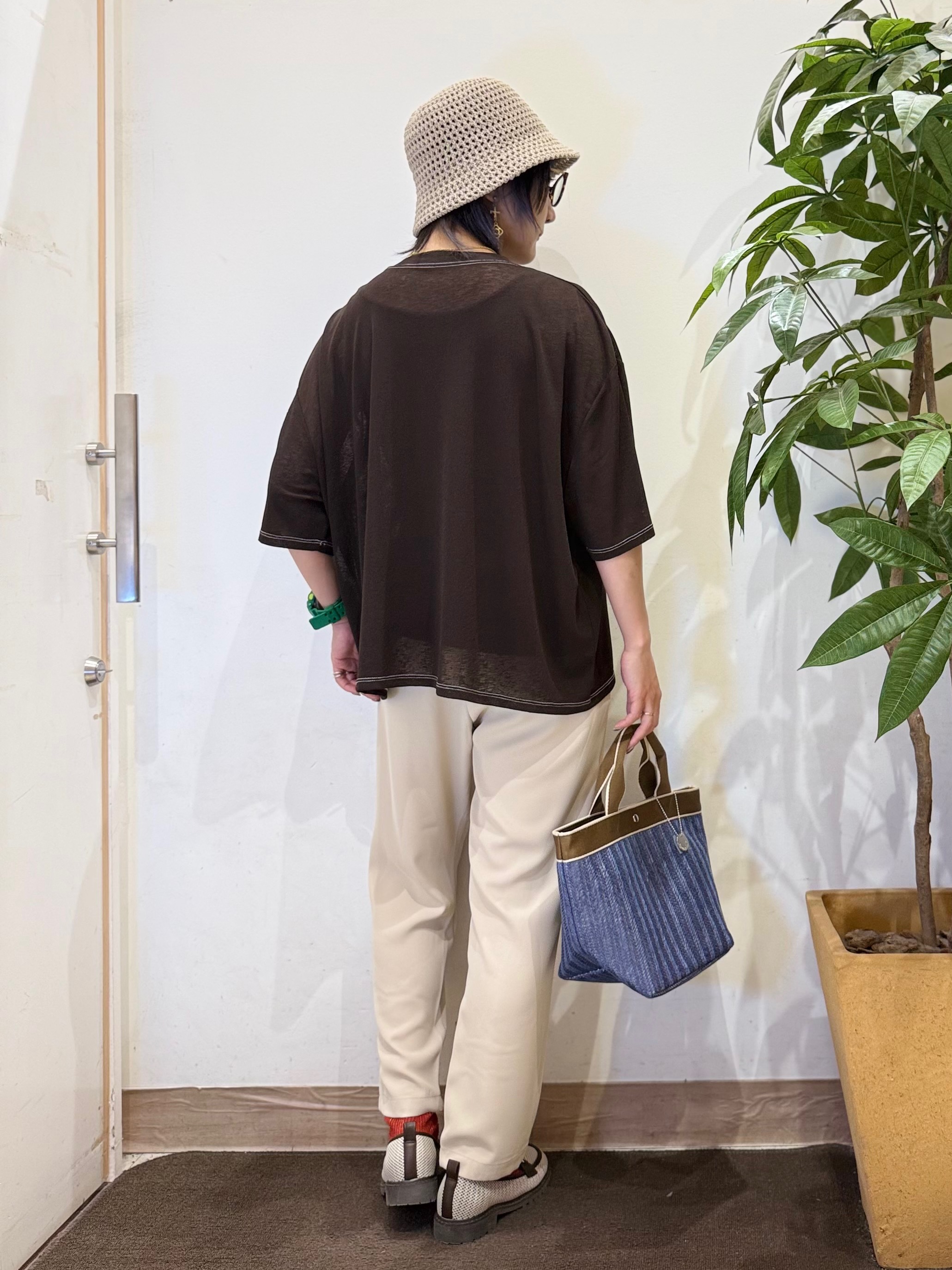 misakiさんの「SHOO･LA･RUE｜【S-LL/洗濯機可/体型カバー】ゆるっとこなれる 大人のシアースラブTシャツ」を使ったコーディネート