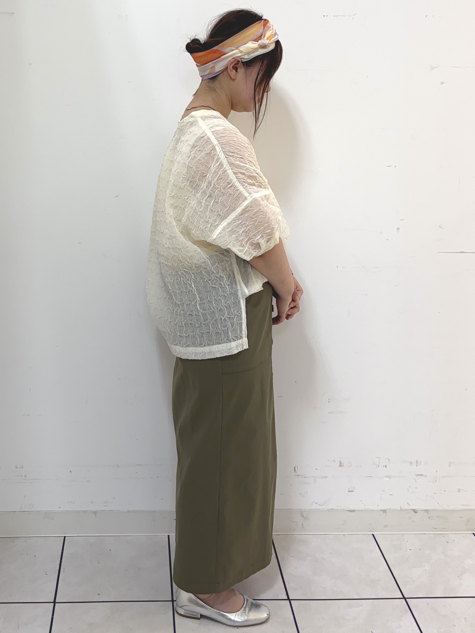 タマさんの「UNTITLED｜【洗える】シアーVネックブラウス」を使ったコーディネート