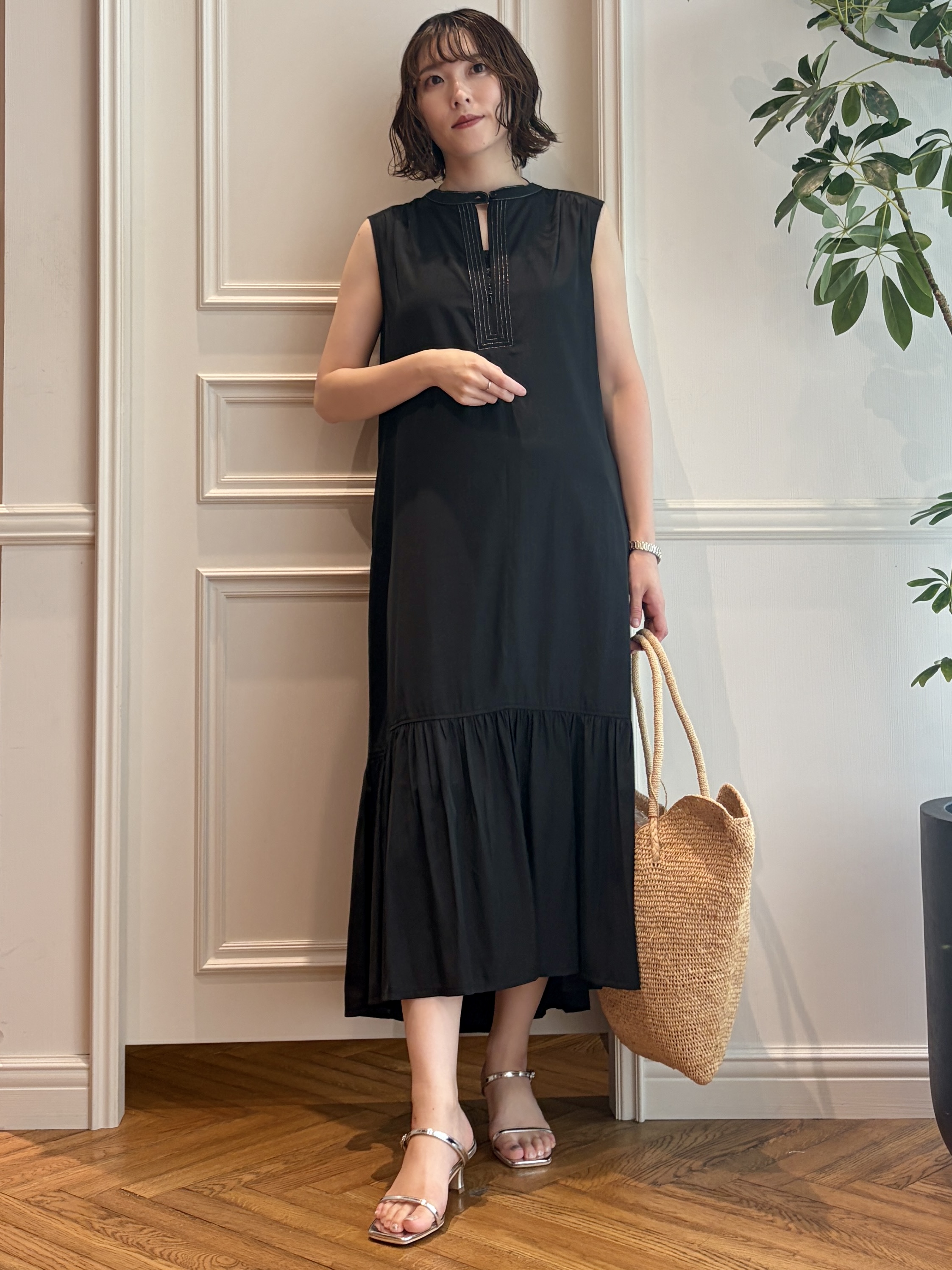 nakaoさんの「DRESSTERIOR｜【otonaMUSE5月号掲載】スキニーベルトサンダル」を使ったコーディネート