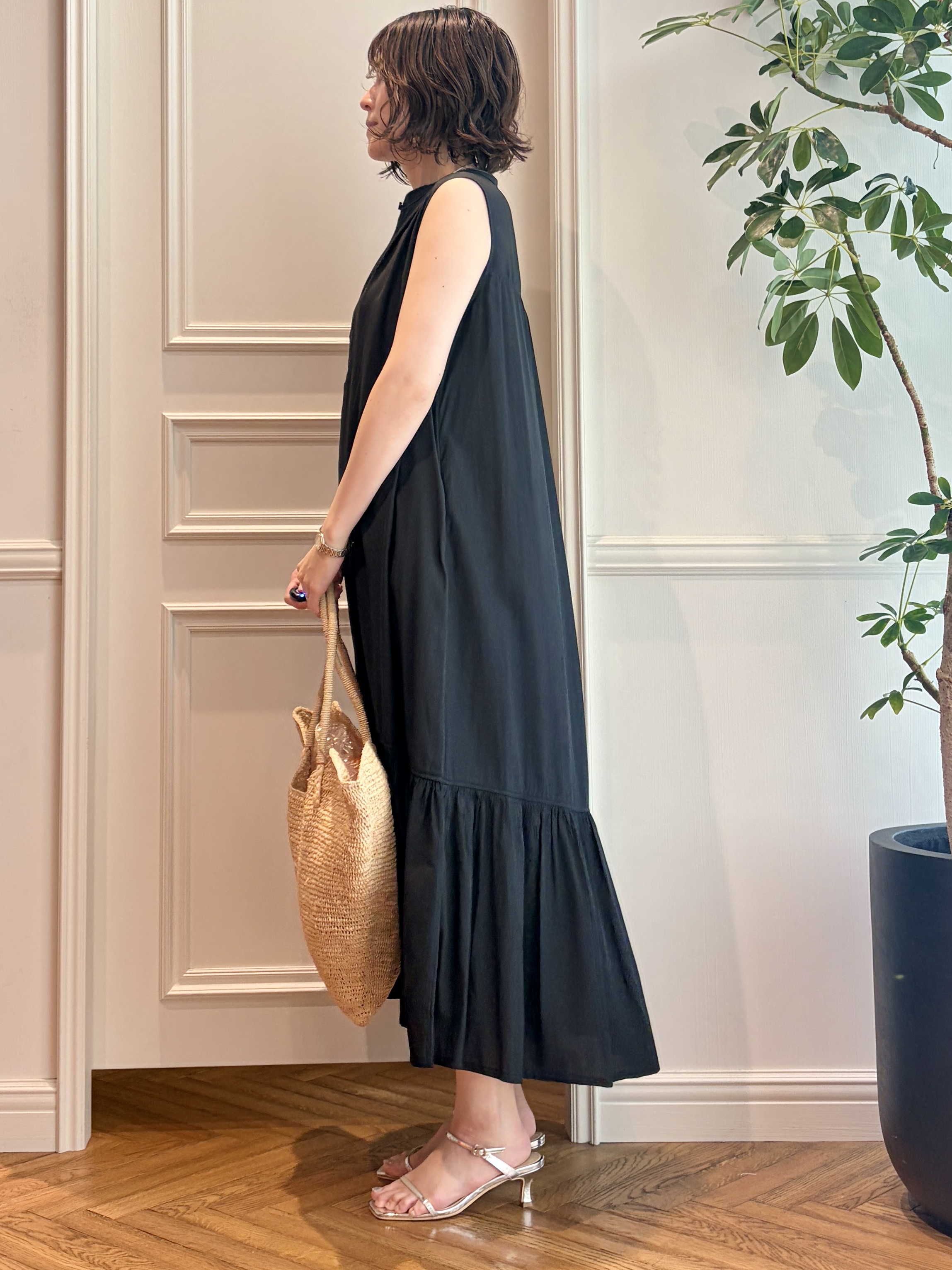 nakaoさんの「DRESSTERIOR｜【otonaMUSE5月号掲載】スキニーベルトサンダル」を使ったコーディネート