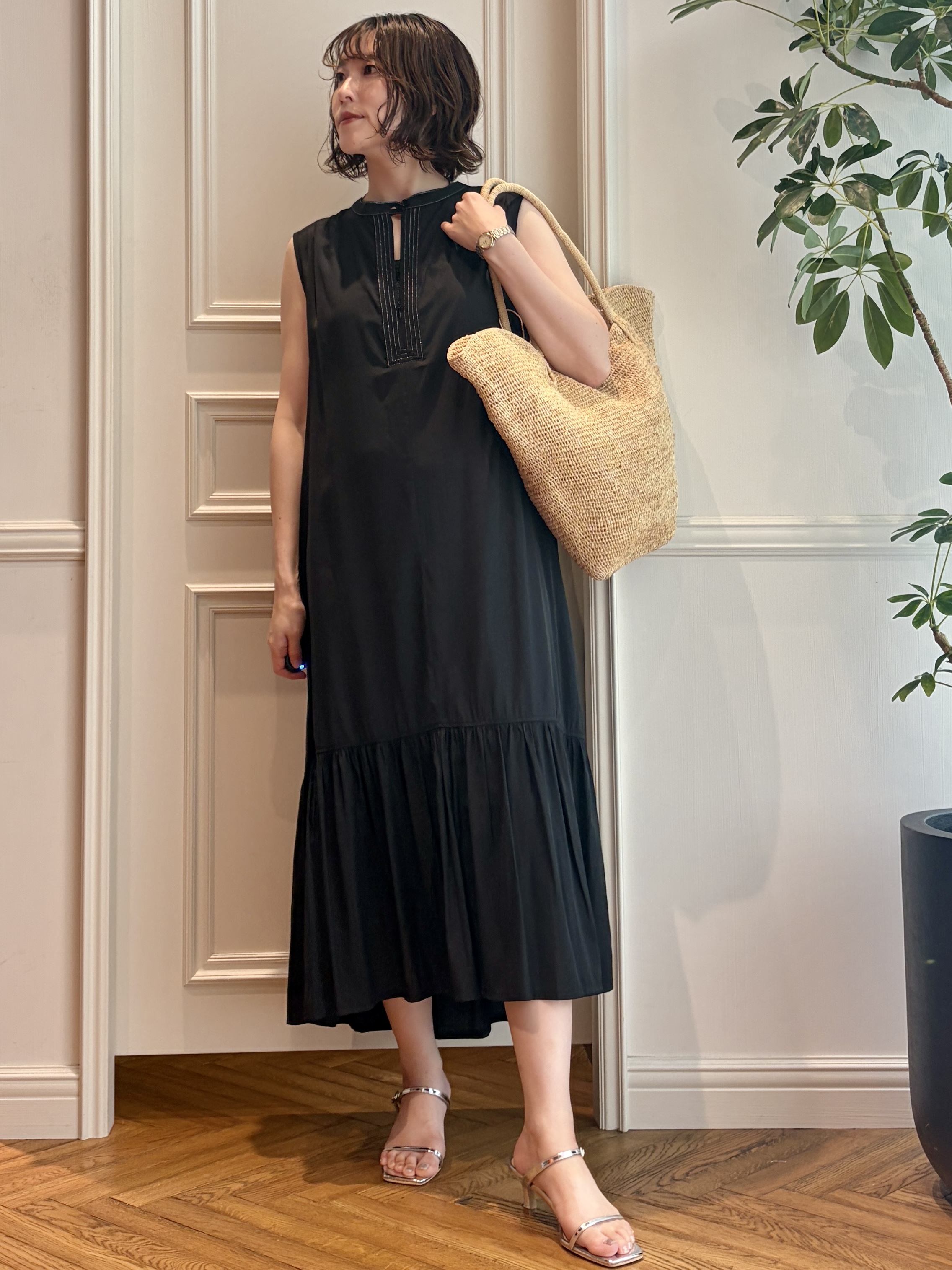 nakaoさんの「DRESSTERIOR｜【otonaMUSE5月号掲載】スキニーベルトサンダル」を使ったコーディネート