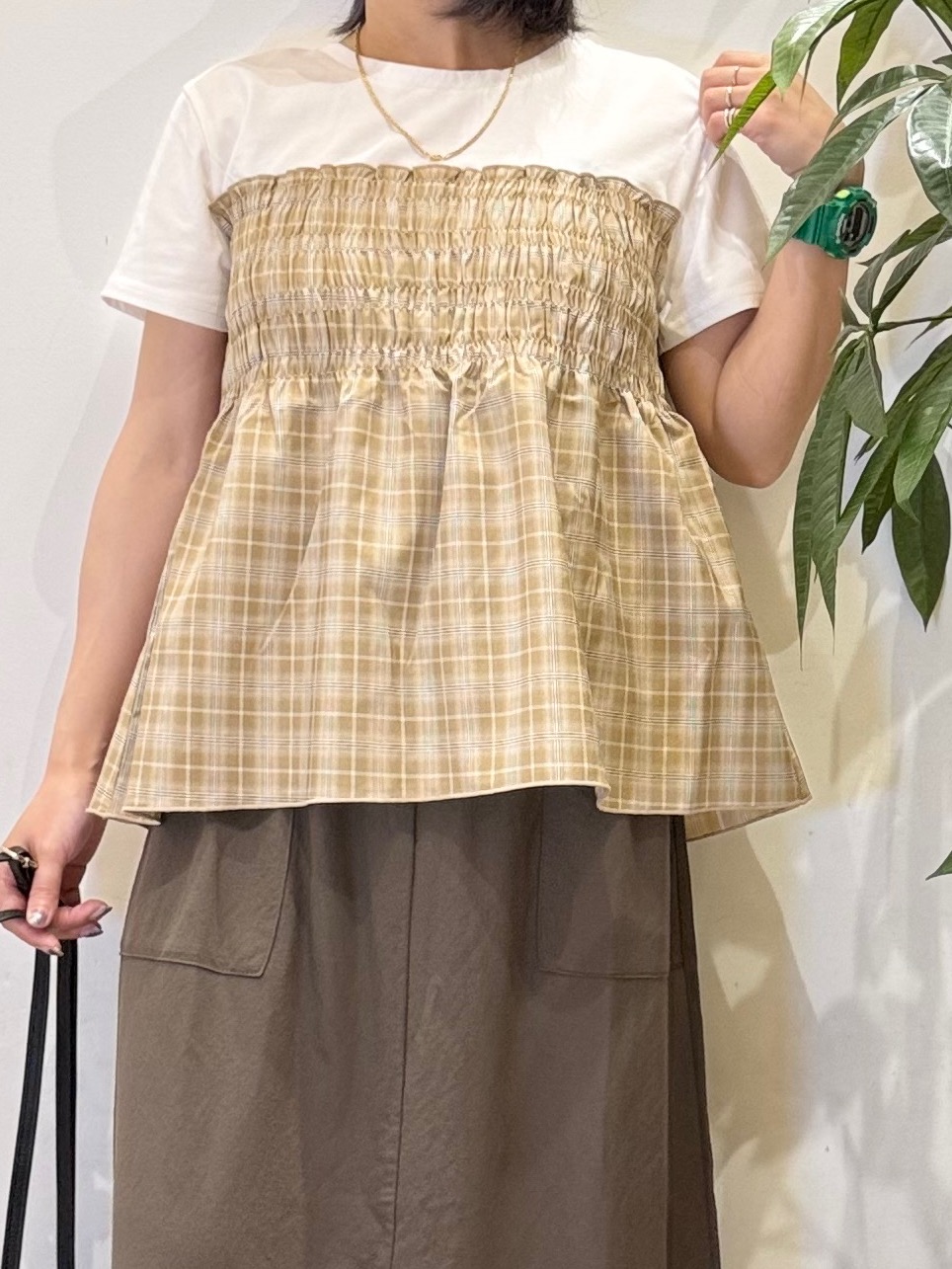 misakiさんの「SHOO･LA･RUE｜【S-LL/洗濯機可/体型カバー】インせずサマ見え ビスチェ風異素材ドッキングTシャツ」を使ったコーディネート