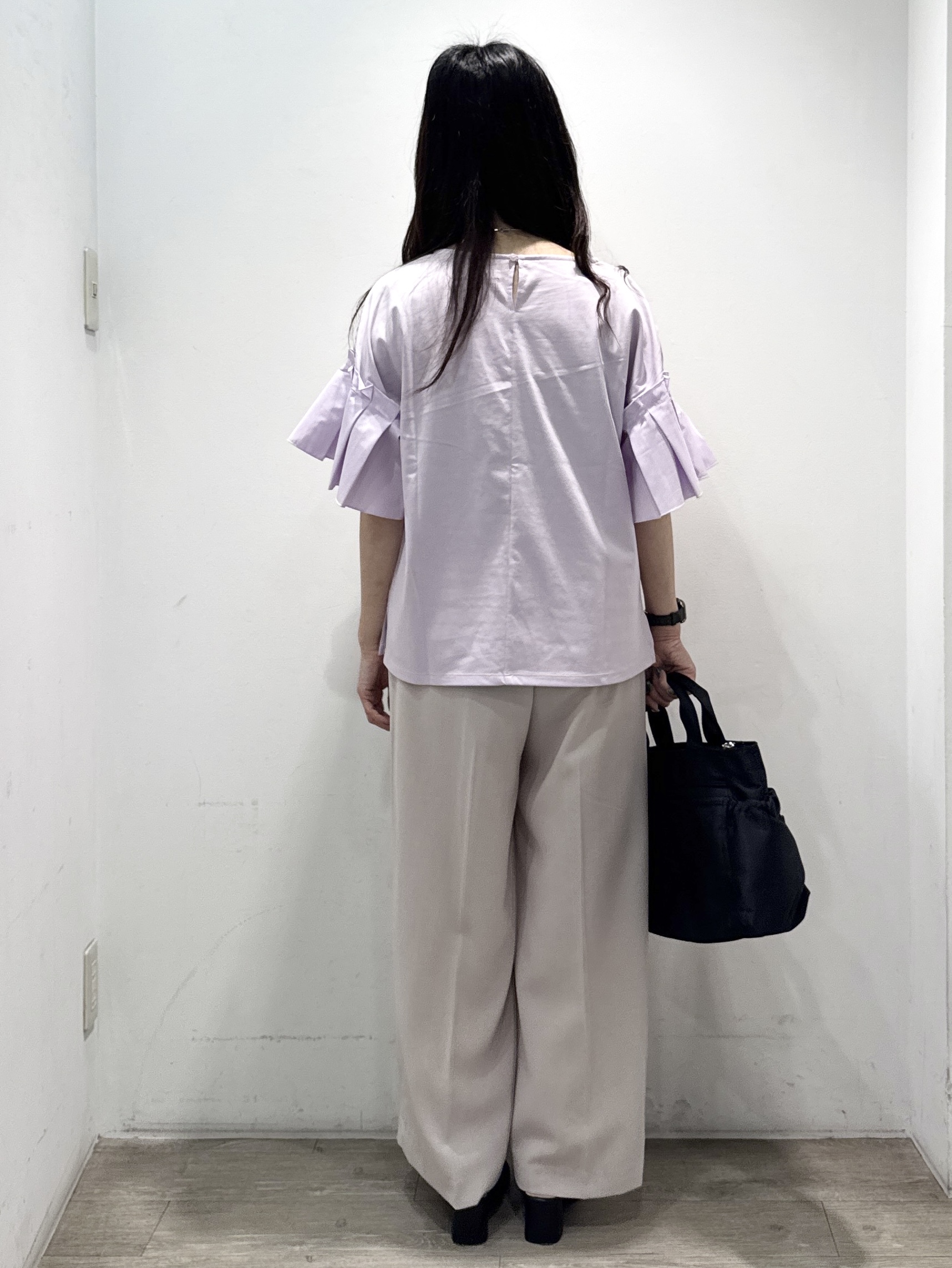 yuicciさんの「OPAQUE.CLIP｜【接触冷感】タックスリーブカットソー《洗濯機OK》」を使ったコーディネート