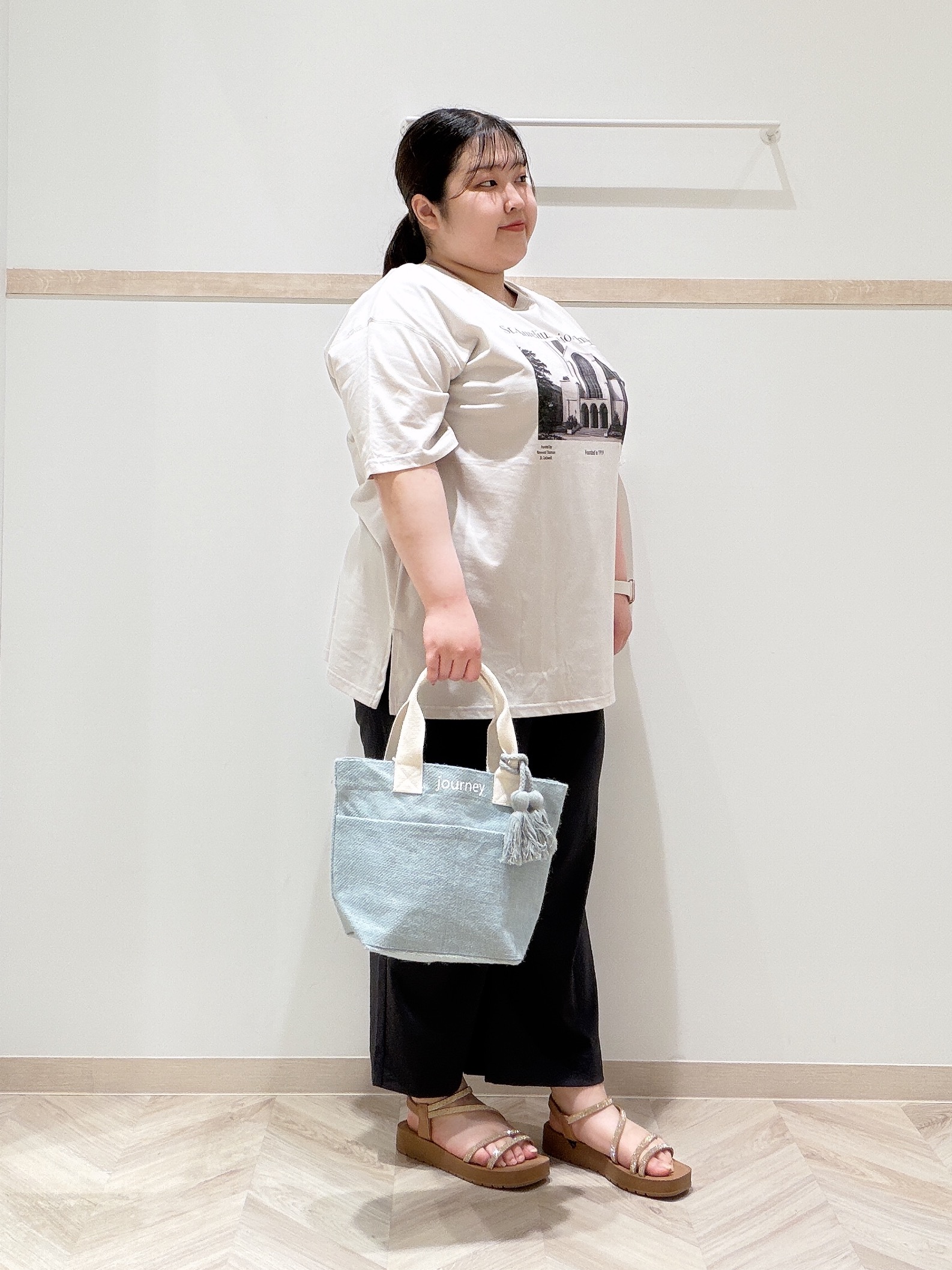 ゆめかさんの「SHOO･LA･RUE｜【体型カバー】ゆるっとBIGアソートTシャツ」を使ったコーディネート