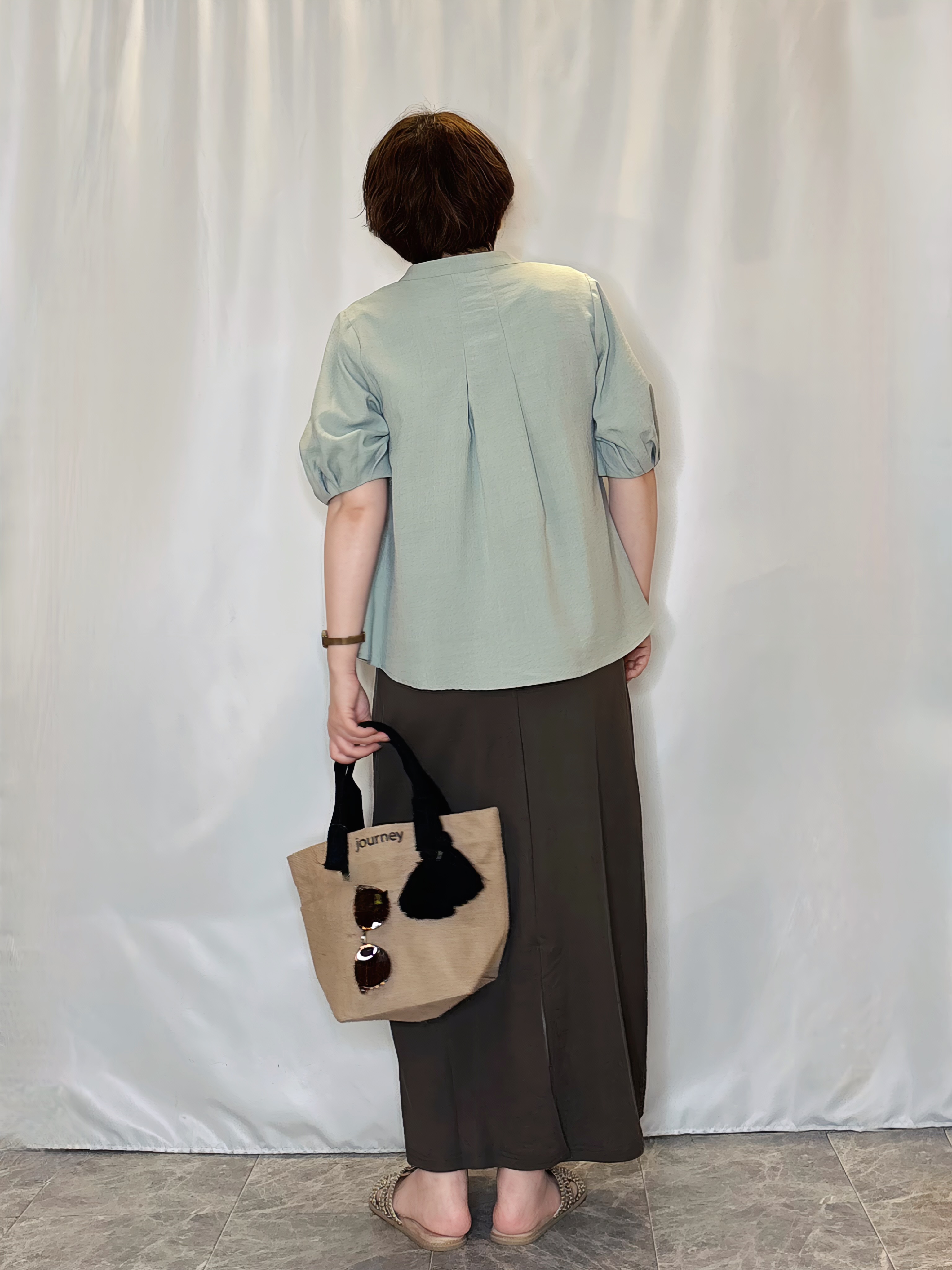 たみさんの「SHOO･LA･RUE｜【高レビュー/洗濯後しわになりにくい/インせず着られる】自然に体型カバー 麻調ペプラムブラウス」を使ったコーディネート