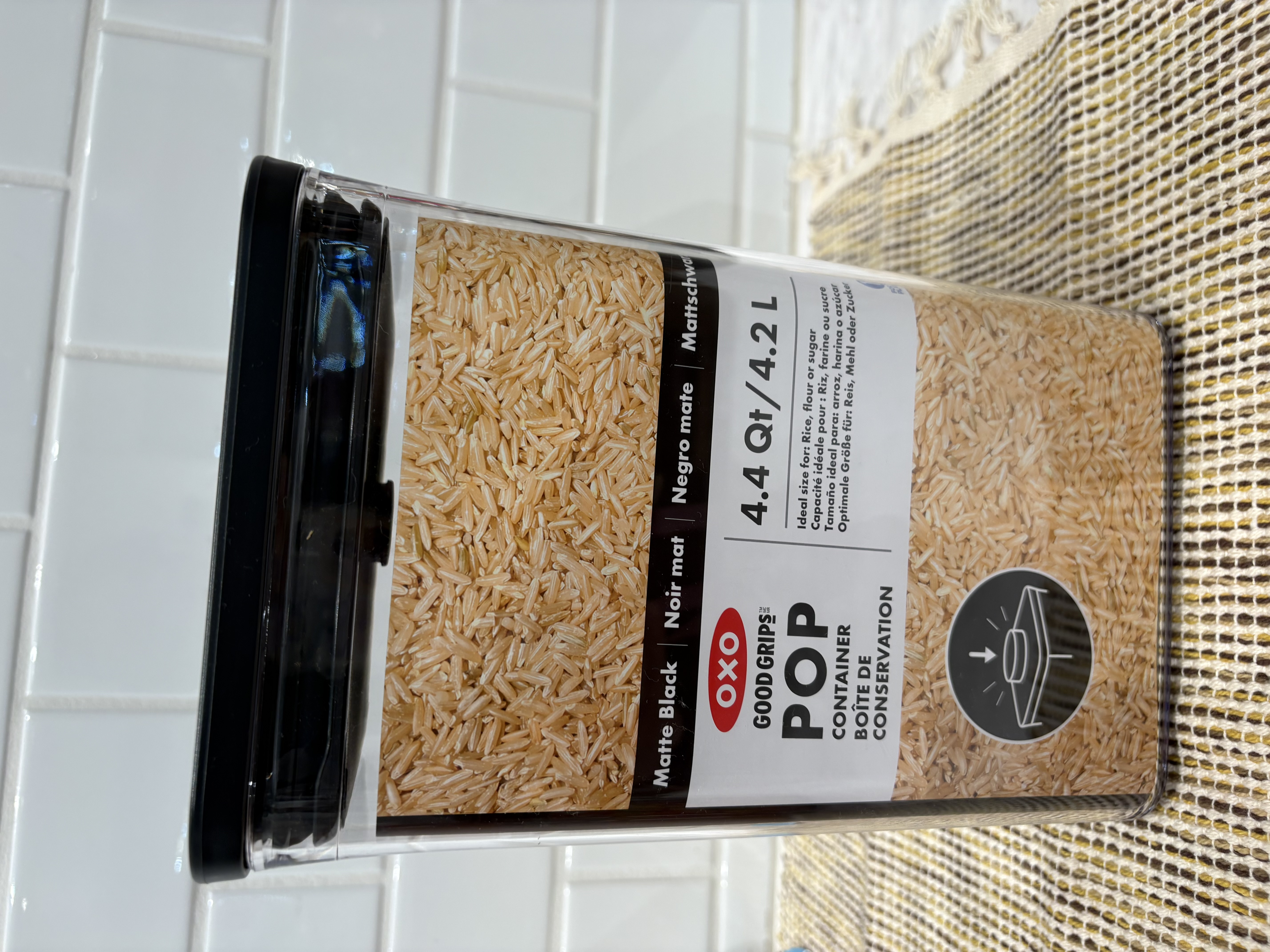 YUKOさんの「212 KITCHEN STORE｜ポップコンテナ スモールスクエア ショート BK ＜OXO オクソー＞」を使ったコーディネート