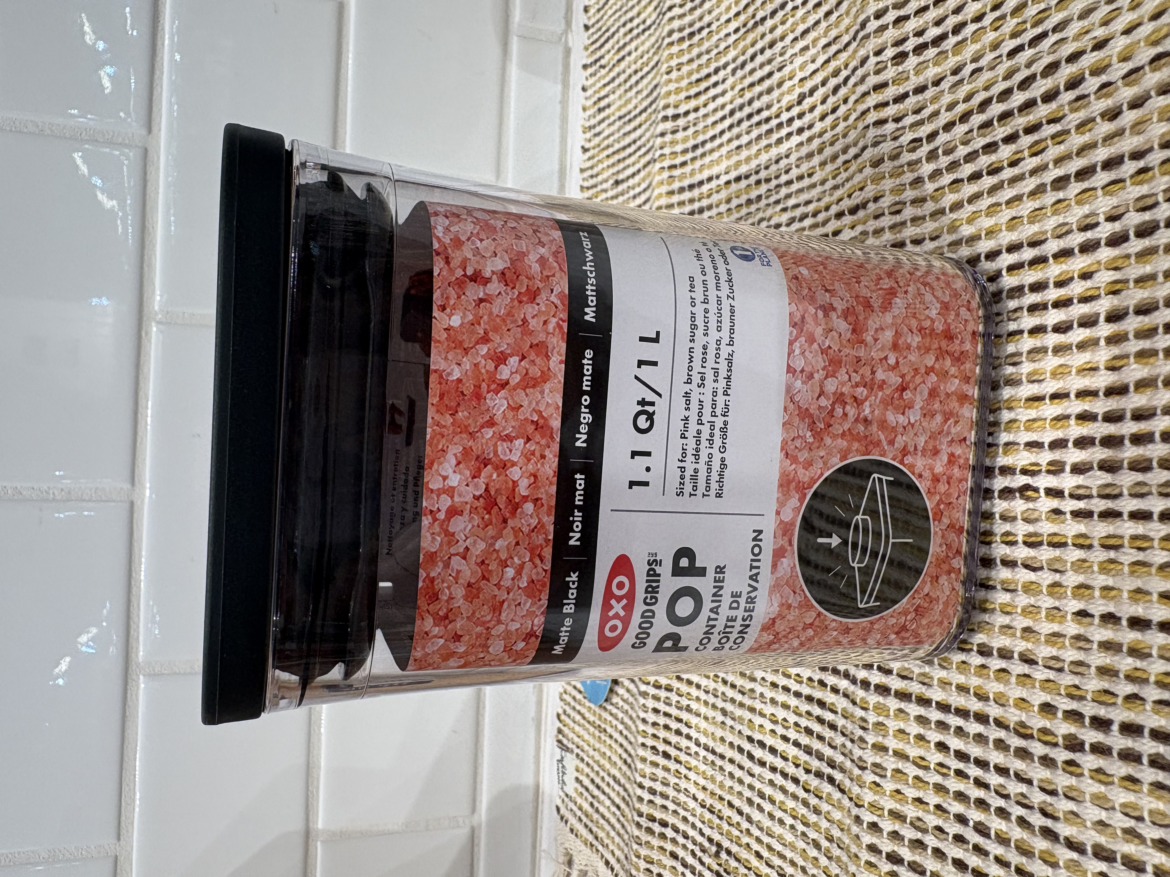 YUKOさんの「212 KITCHEN STORE｜ポップコンテナ スモールスクエア ショート BK ＜OXO オクソー＞」を使ったコーディネート
