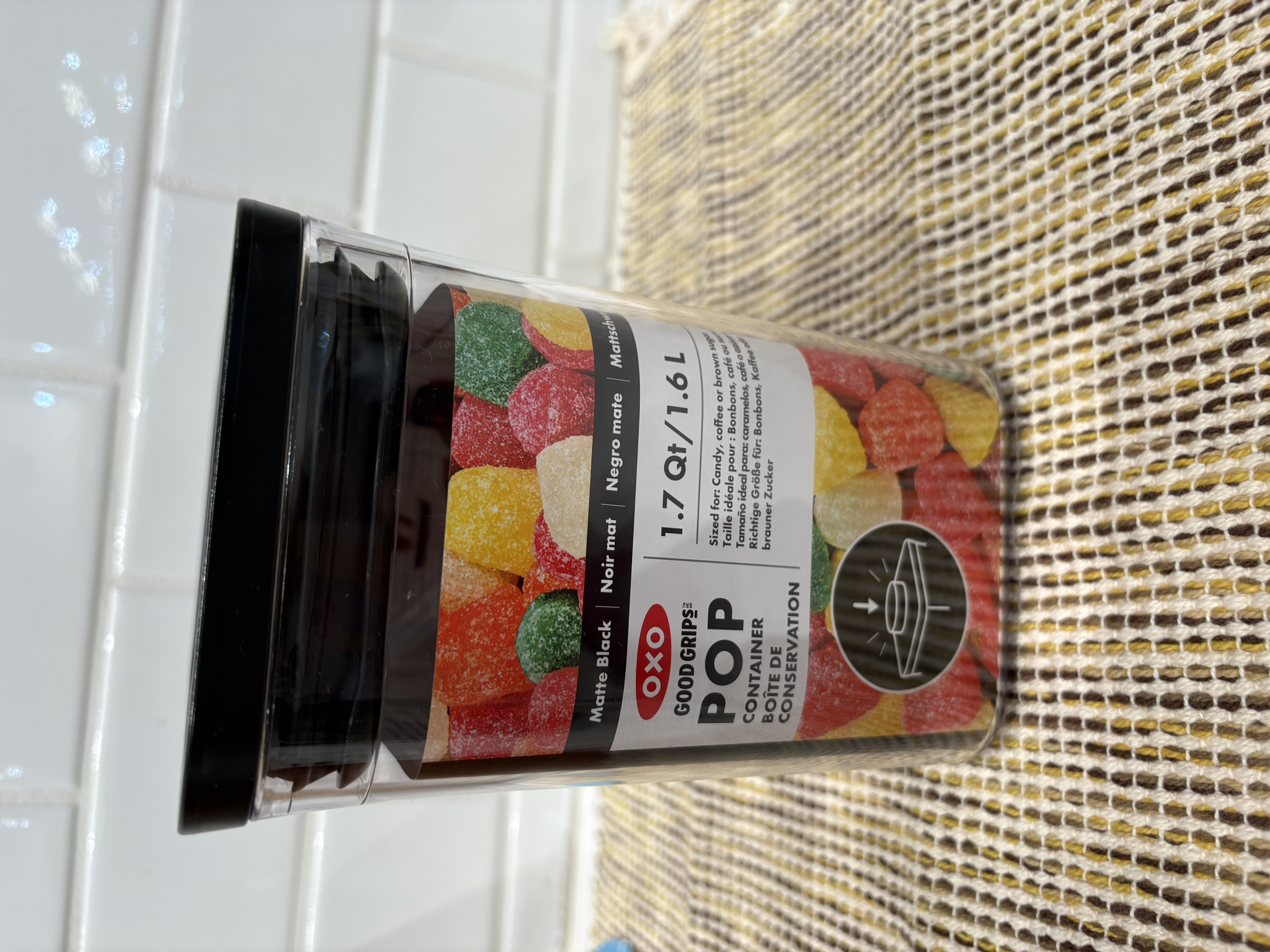 YUKOさんの「212 KITCHEN STORE｜ポップコンテナ スモールスクエア ショート BK ＜OXO オクソー＞」を使ったコーディネート
