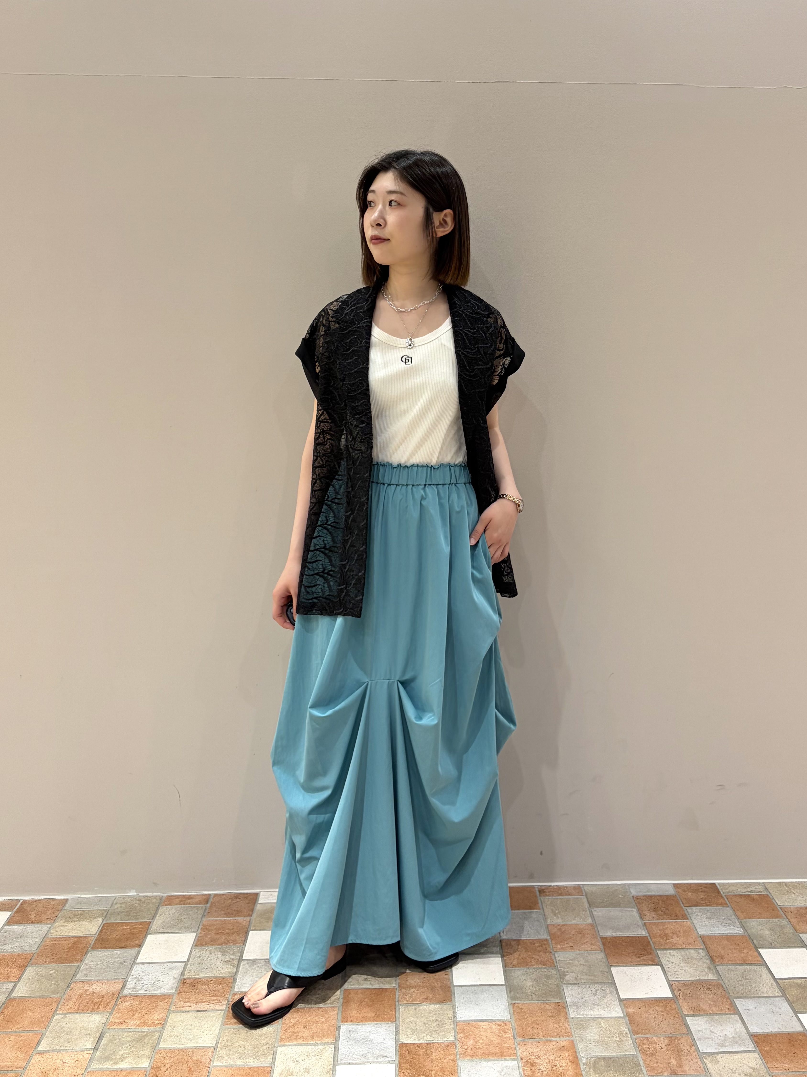 amiさんの「INDIVI｜ターンアップイージーパンツ」を使ったコーディネート
