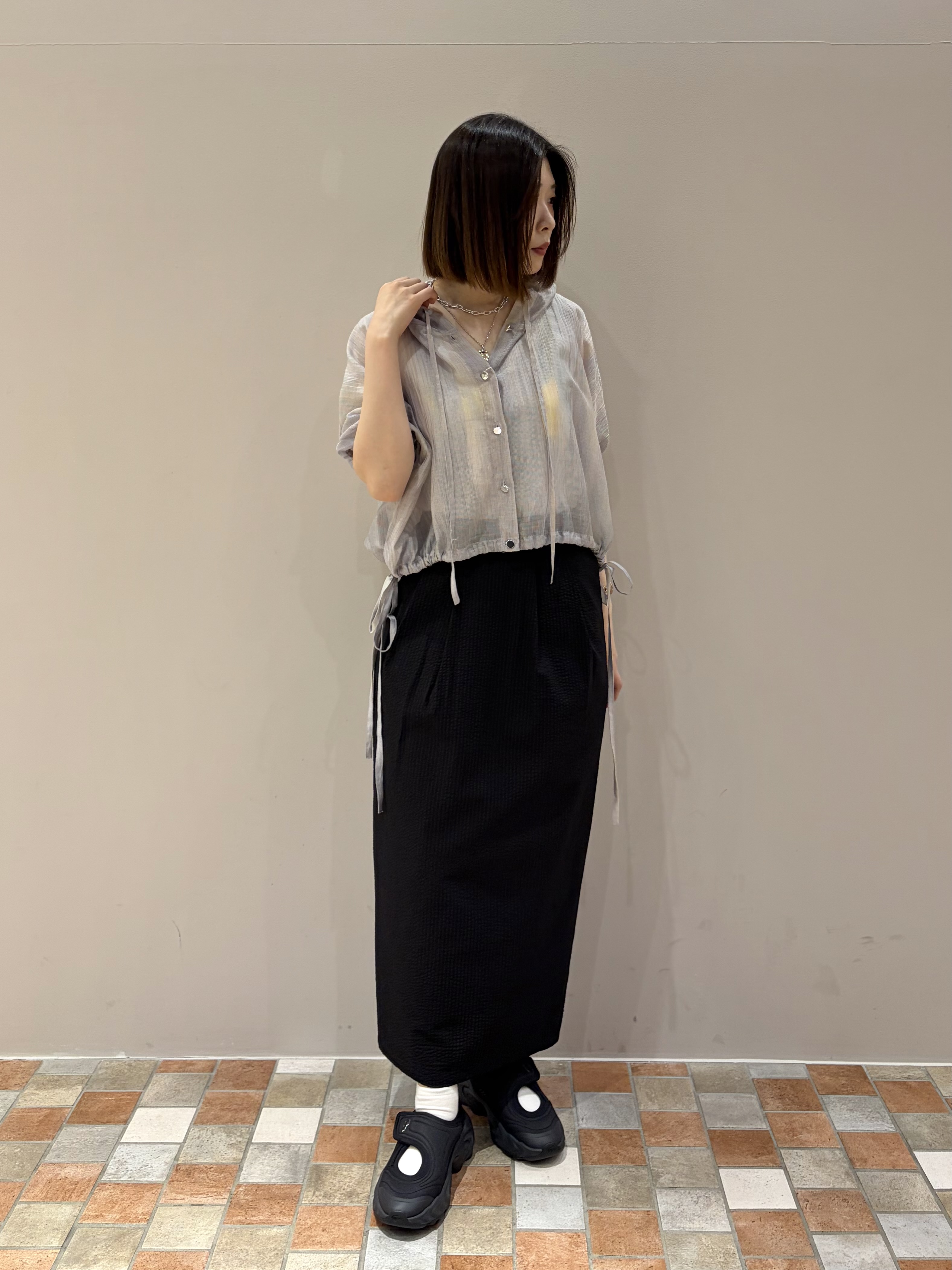 amiさんの「INDIVI｜サッカータイトスカート」を使ったコーディネート