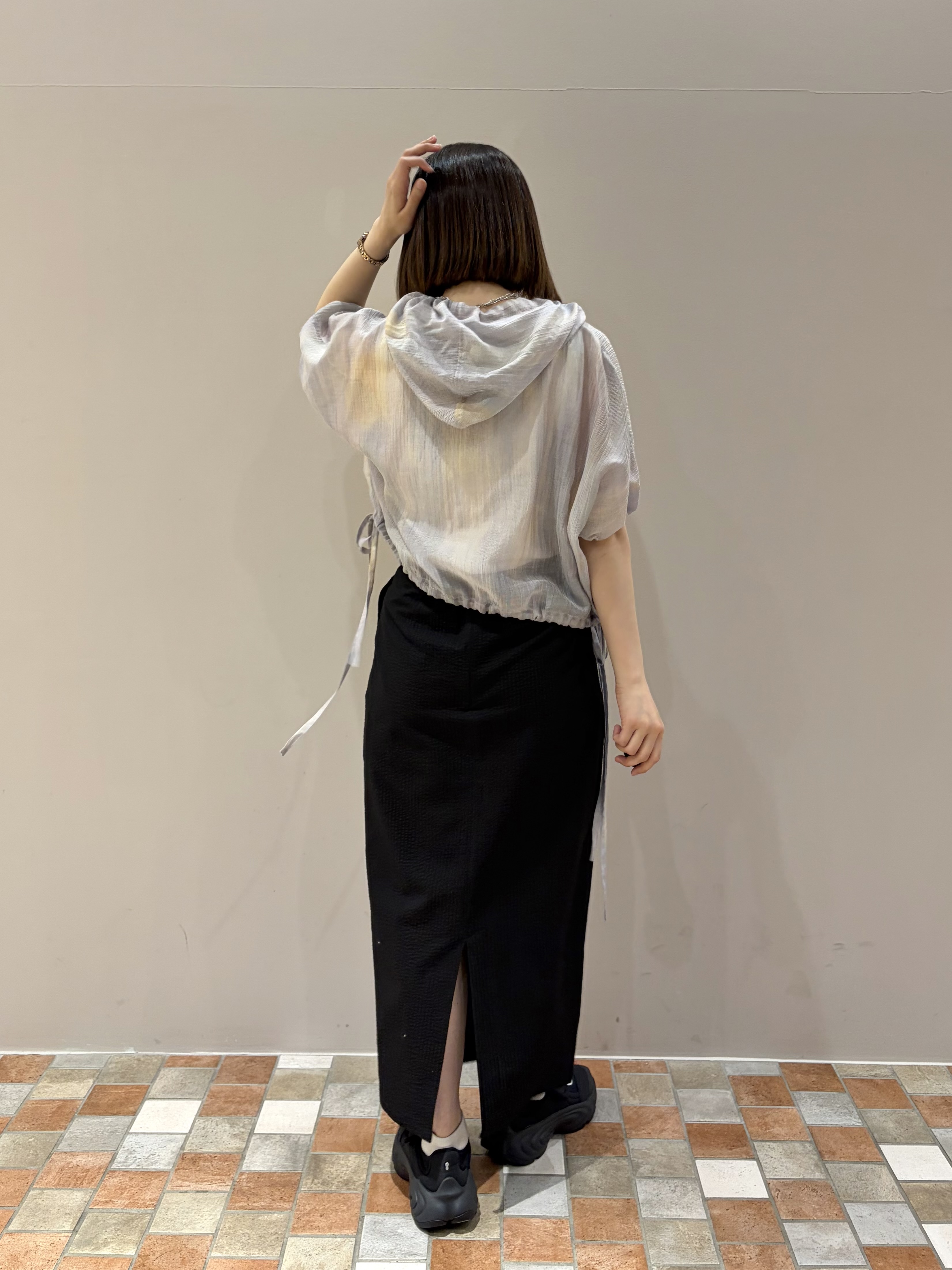 amiさんの「INDIVI｜サッカータイトスカート」を使ったコーディネート