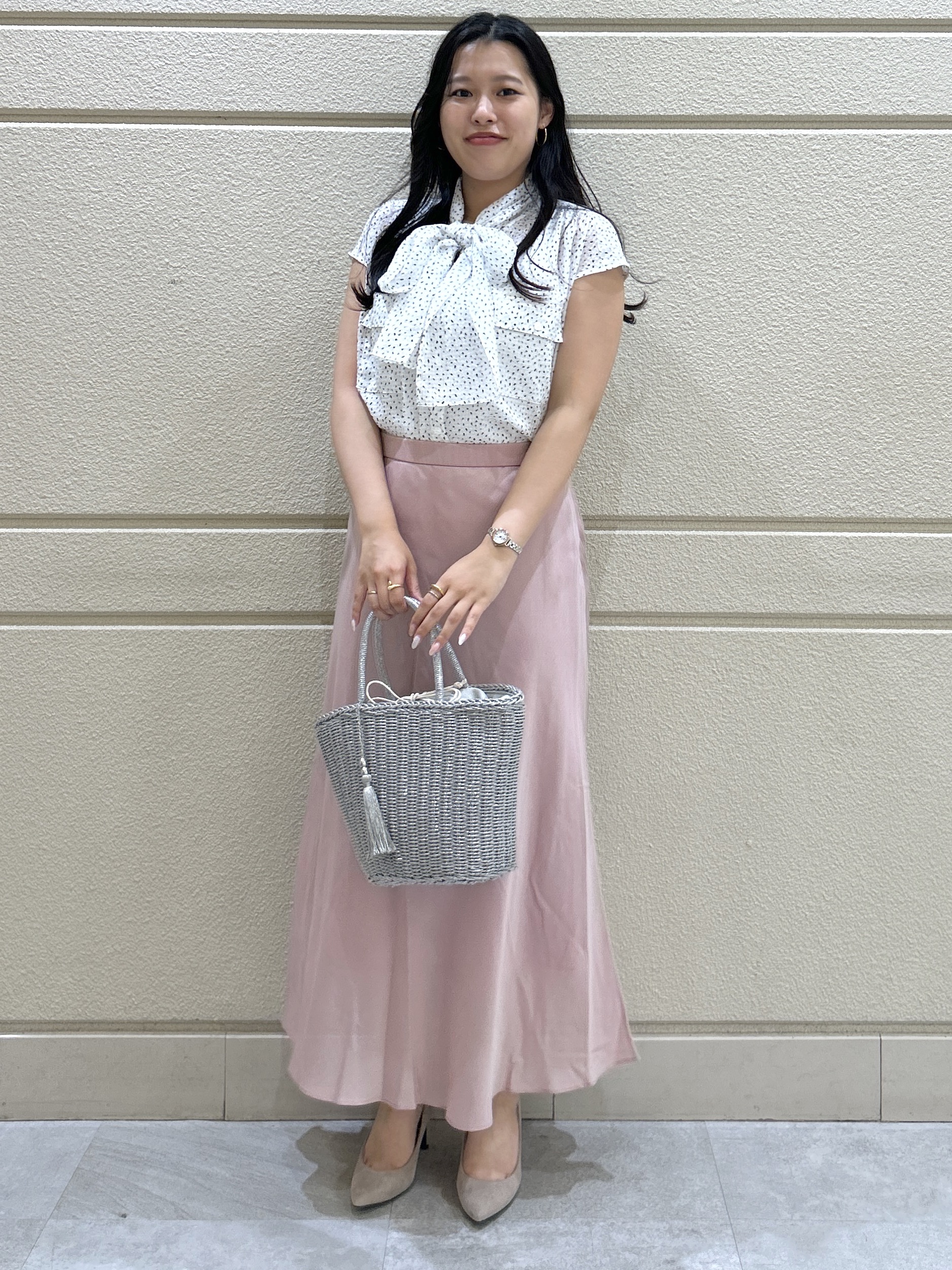 Momokaさんの「COUP DE CHANCE｜【手洗い可】シアーボウタイブラウス」を使ったコーディネート