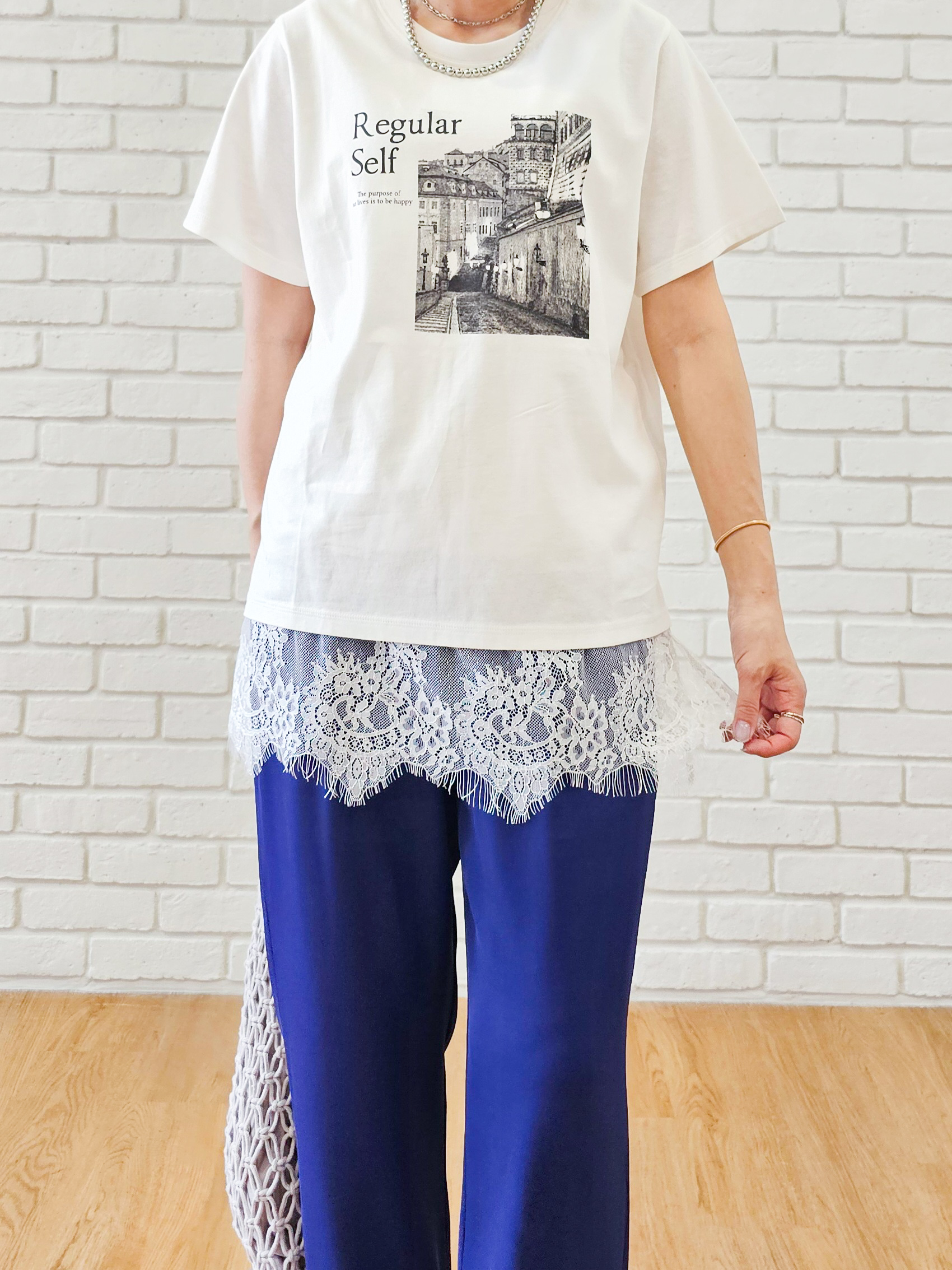 ゆゆさんの「SHOO･LA･RUE｜【S-LL/洗濯機可】大人のベーシックカラープリントTシャツ」を使ったコーディネート